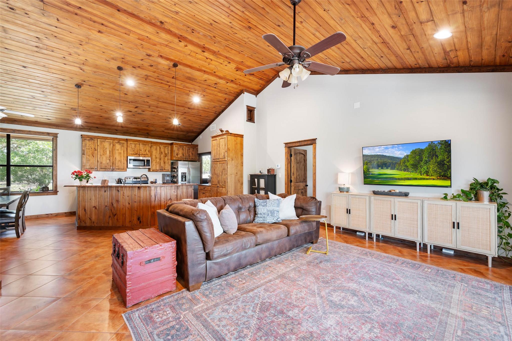 728 Upper Moffett Rd, Medina, TX 78055