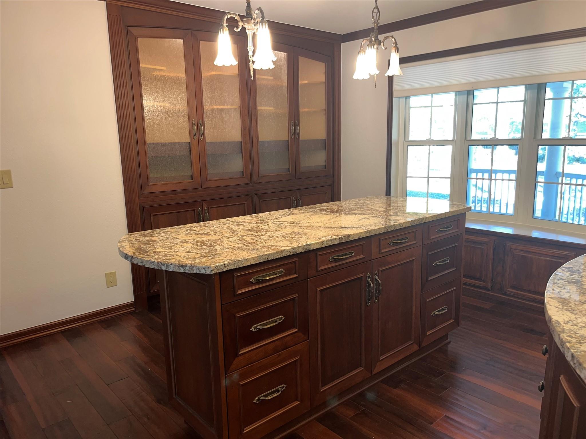 11906 Arch Hill Dr, Austin, TX 78750