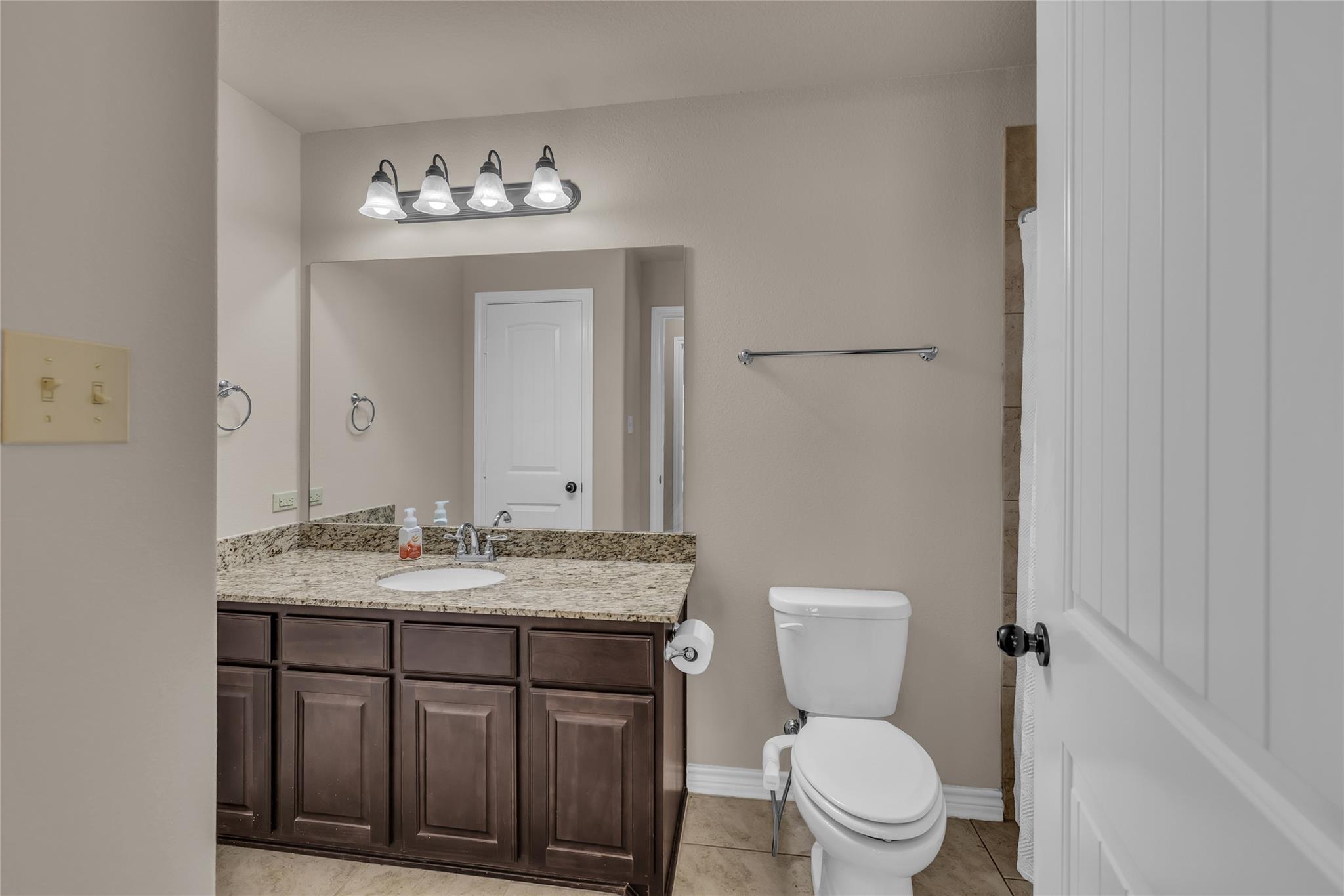 1802 Cattail Dr, Canyon Lake, TX 78133