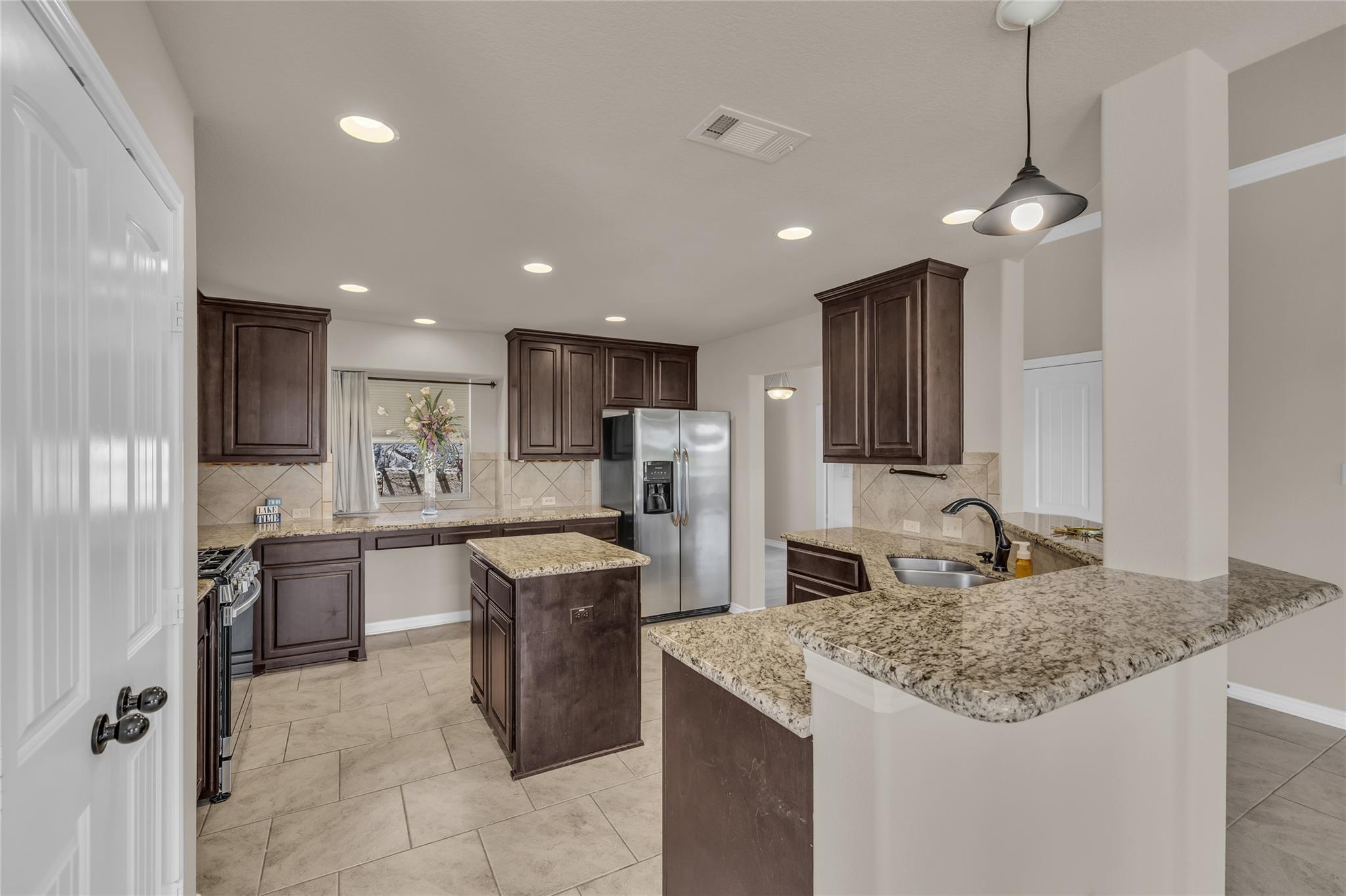 1802 Cattail Dr, Canyon Lake, TX 78133