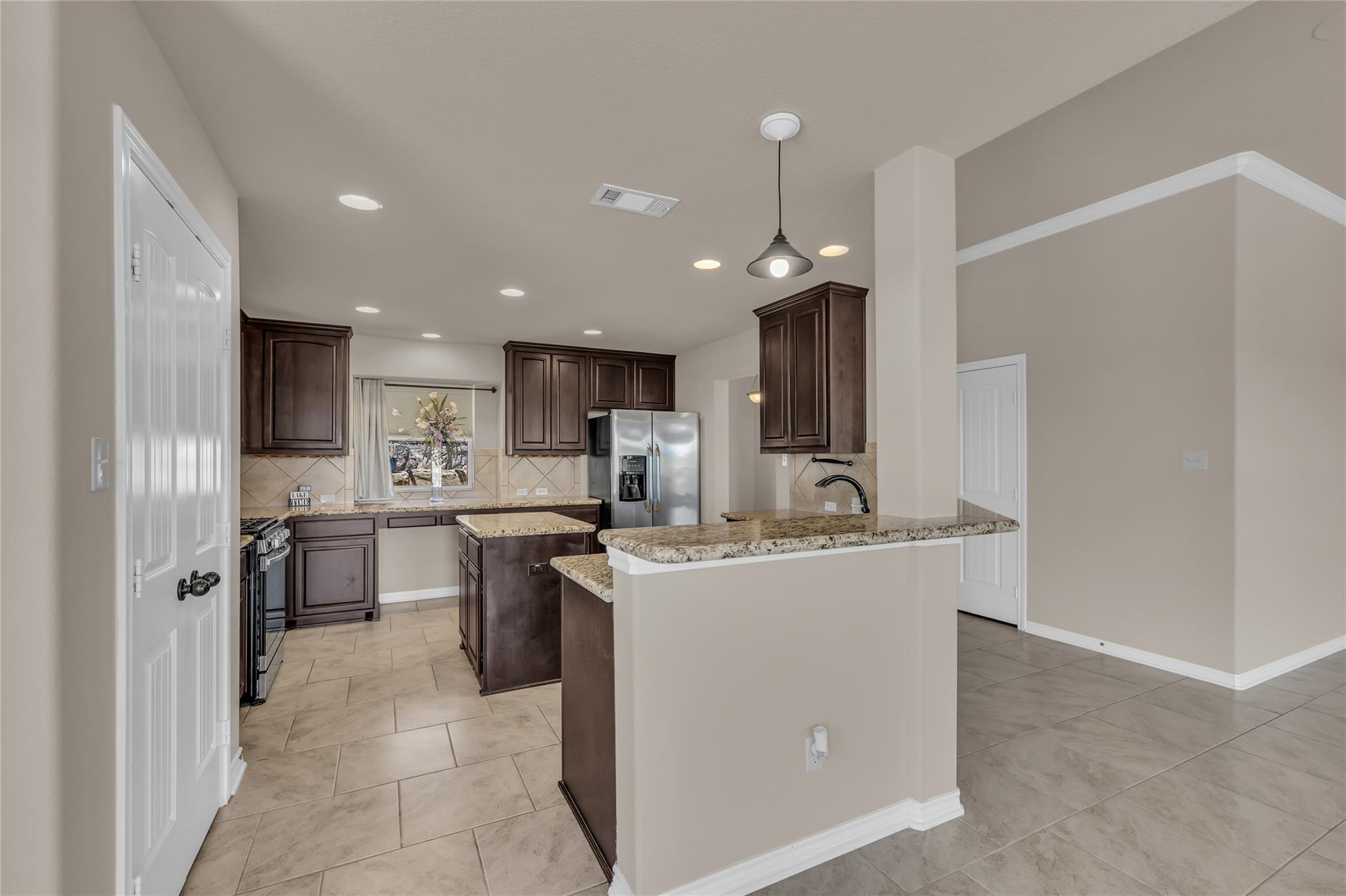 1802 Cattail Dr, Canyon Lake, TX 78133