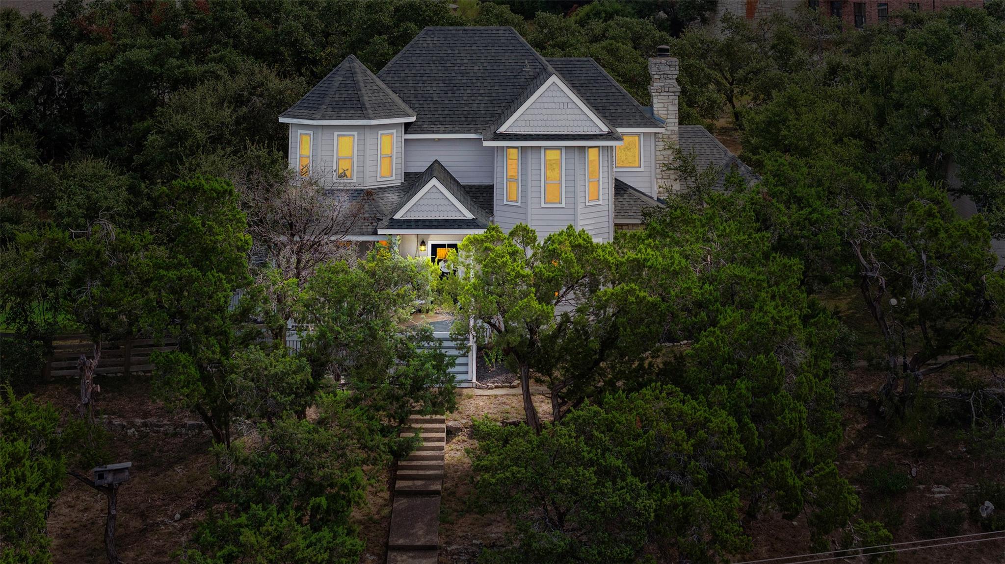 3 Heritage Oaks Dr, Austin, TX 78737