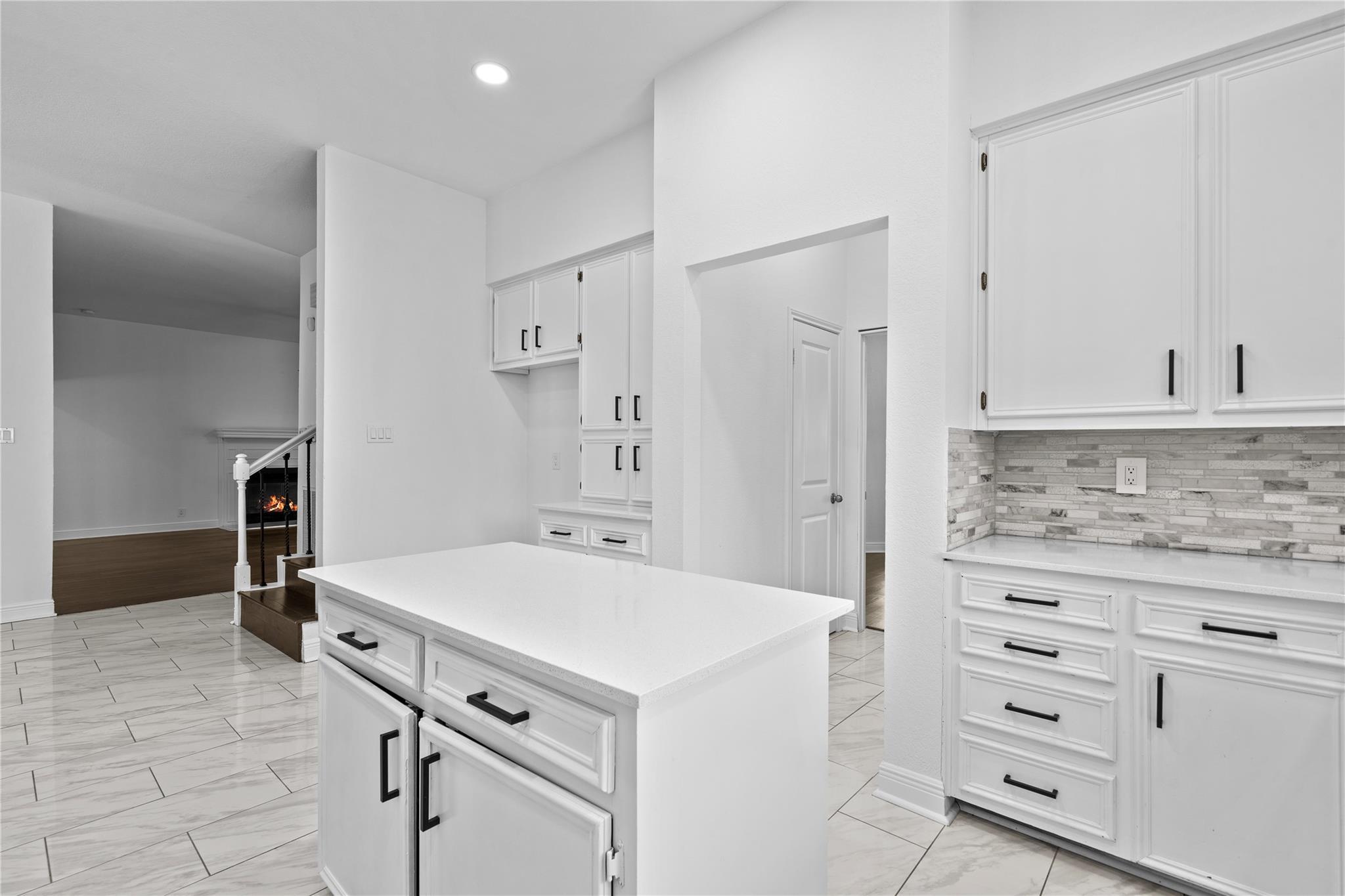 3 Heritage Oaks Dr, Austin, TX 78737