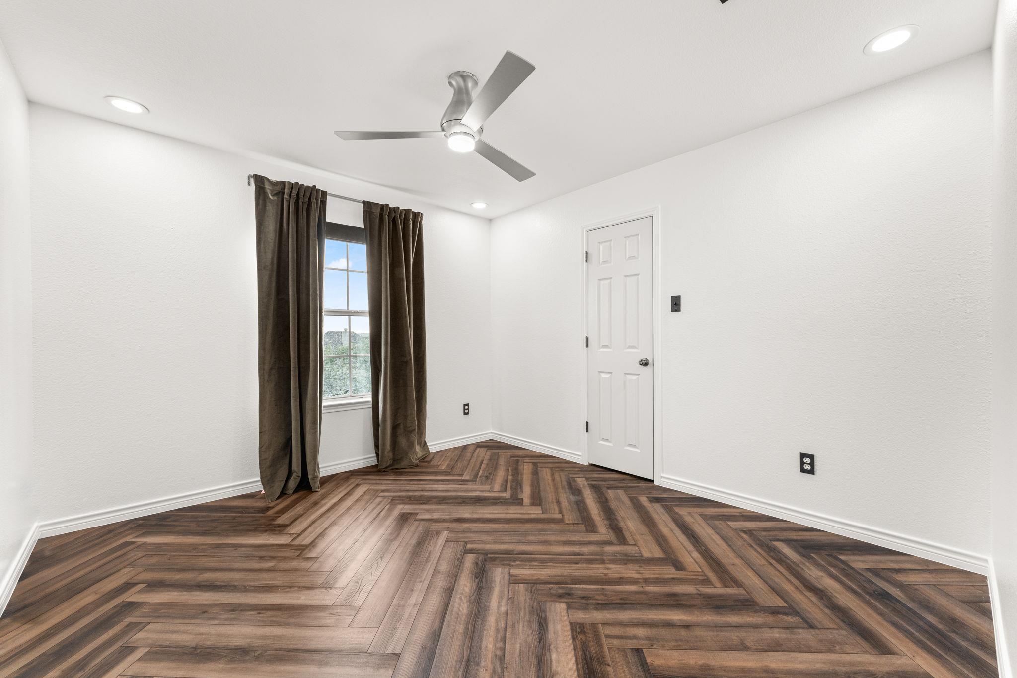 13300 Country Lake Dr, Austin, TX 78732