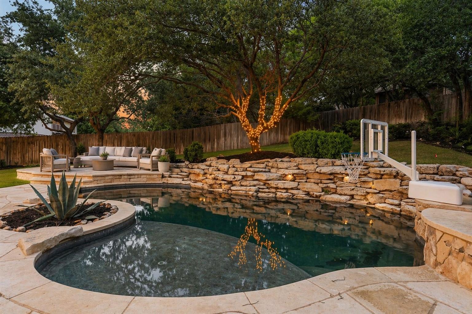 13300 Country Lake Dr, Austin, TX 78732