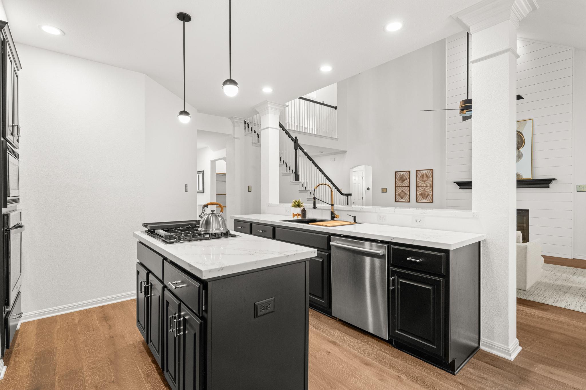 13300 Country Lake Dr, Austin, TX 78732