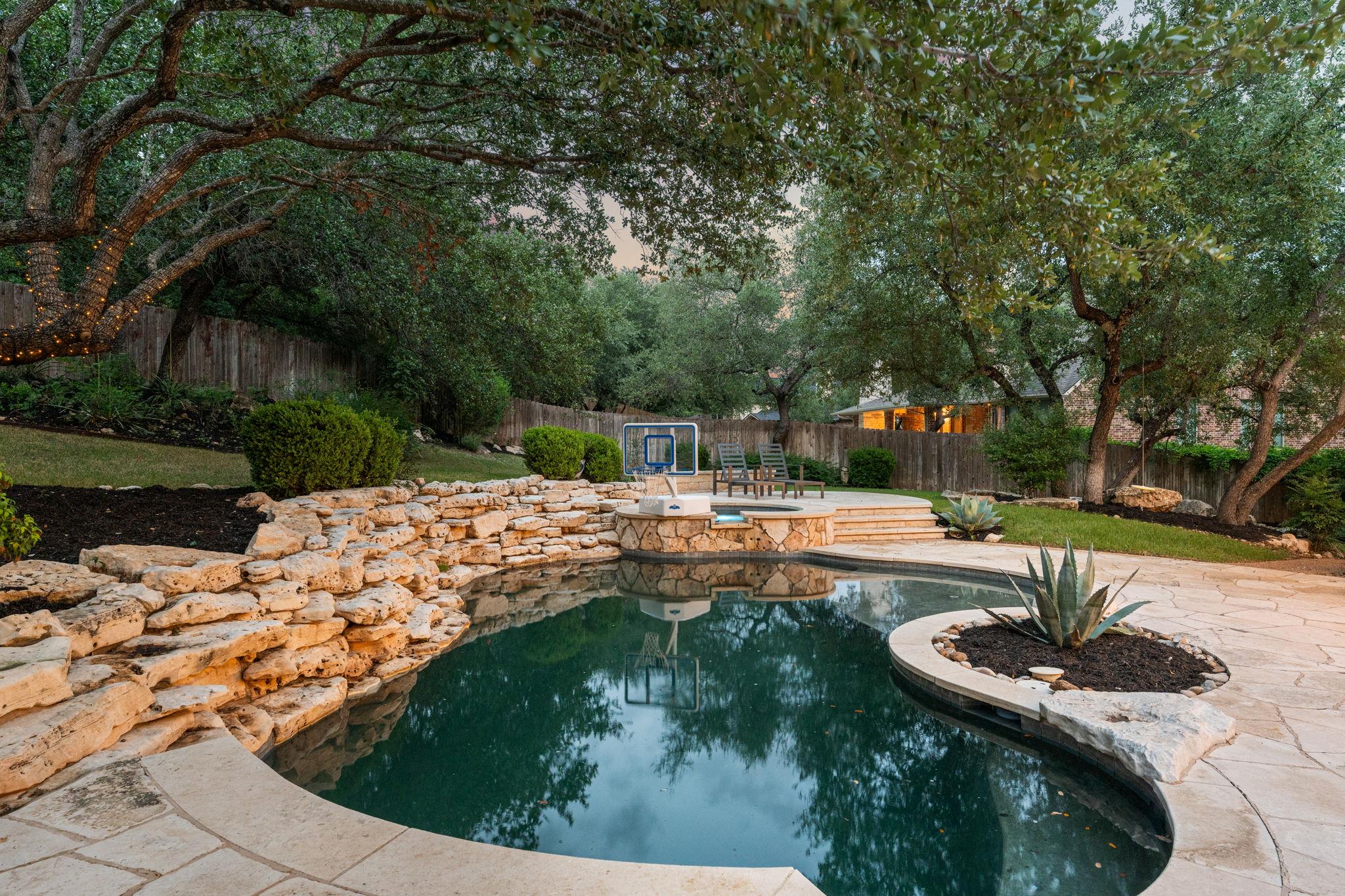 13300 Country Lake Dr, Austin, TX 78732