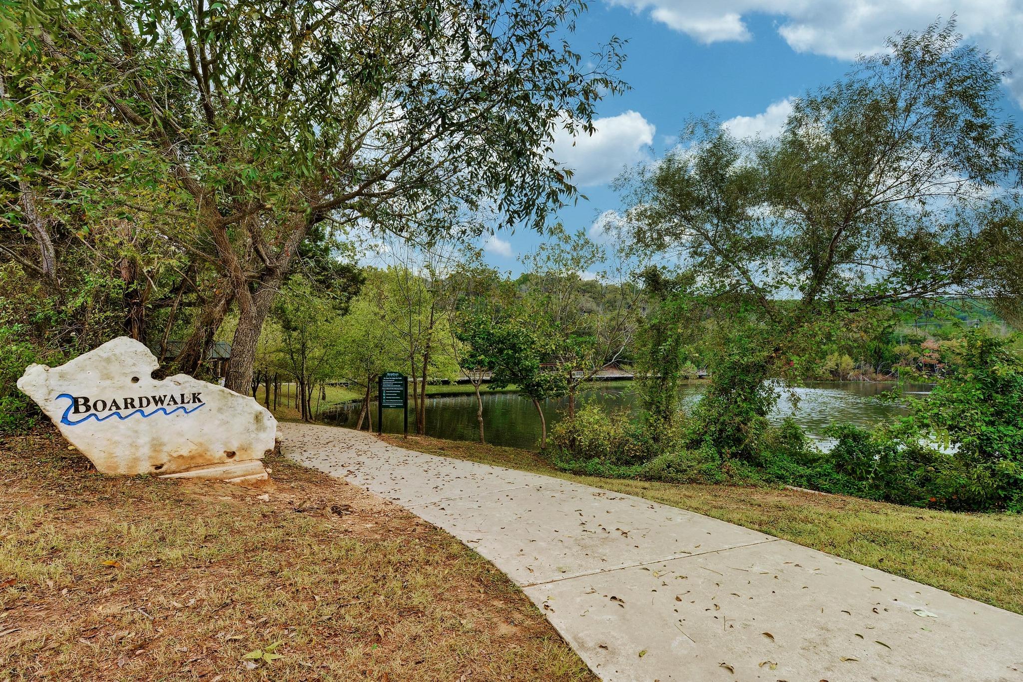 10012 Scull Creek Dr, Austin, TX 78730