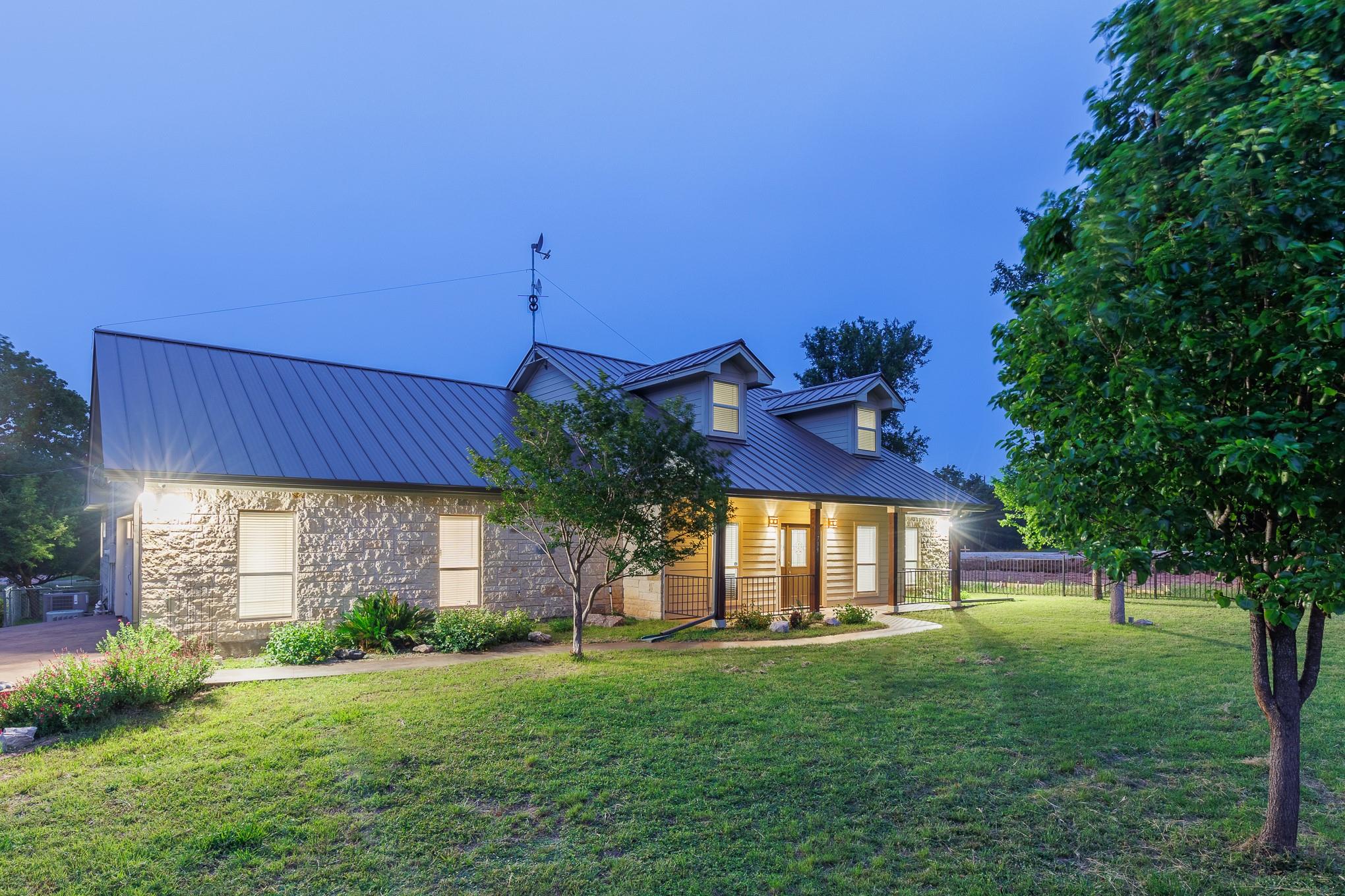 739 Birch Ln, Cottonwood Shores, TX 78657