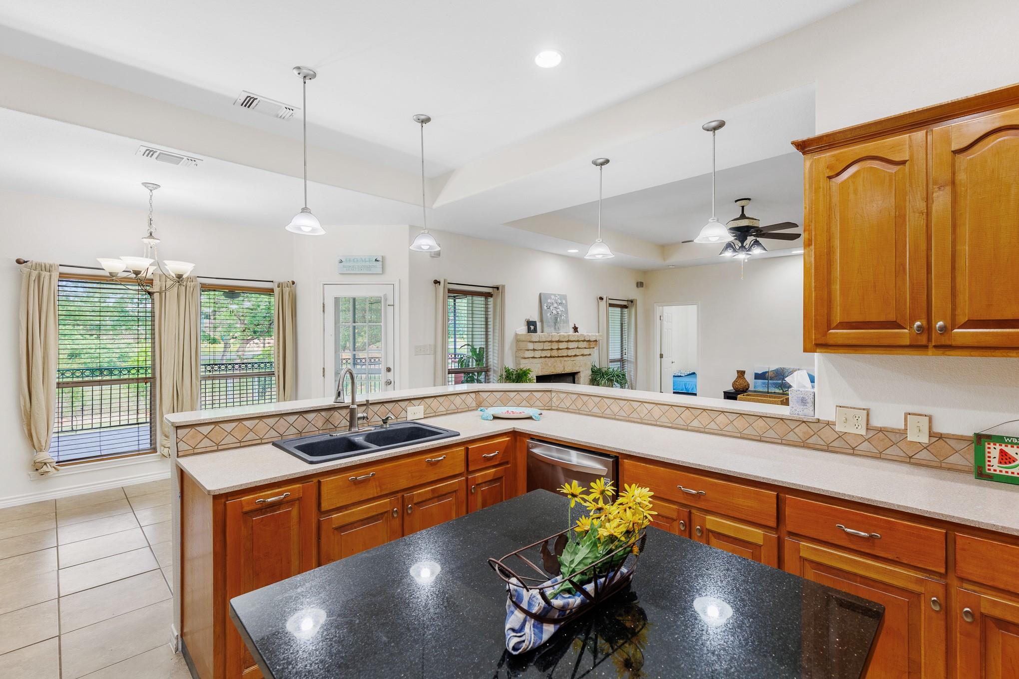 739 Birch Ln, Cottonwood Shores, TX 78657