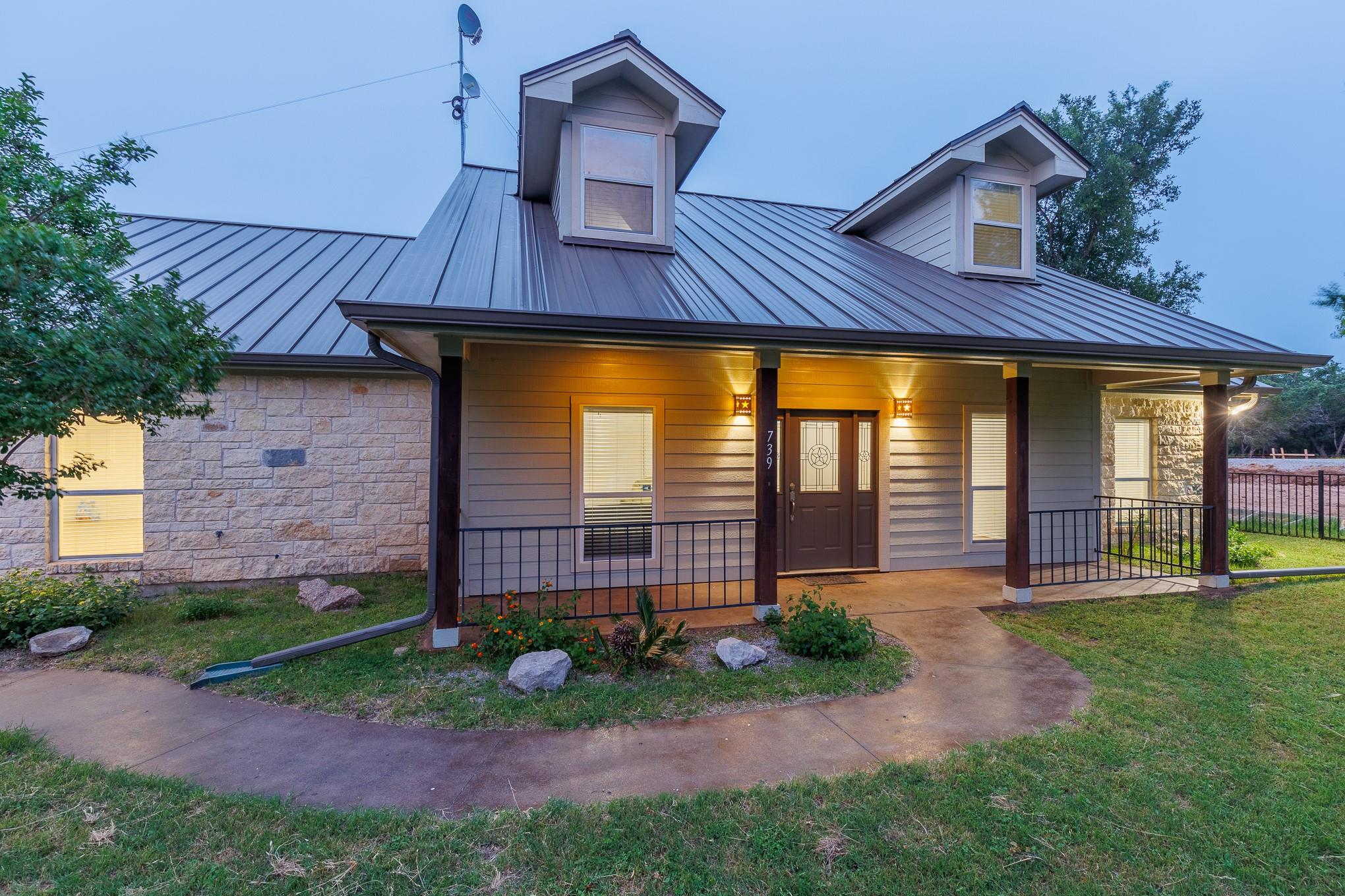 739 Birch Ln, Cottonwood Shores, TX 78657