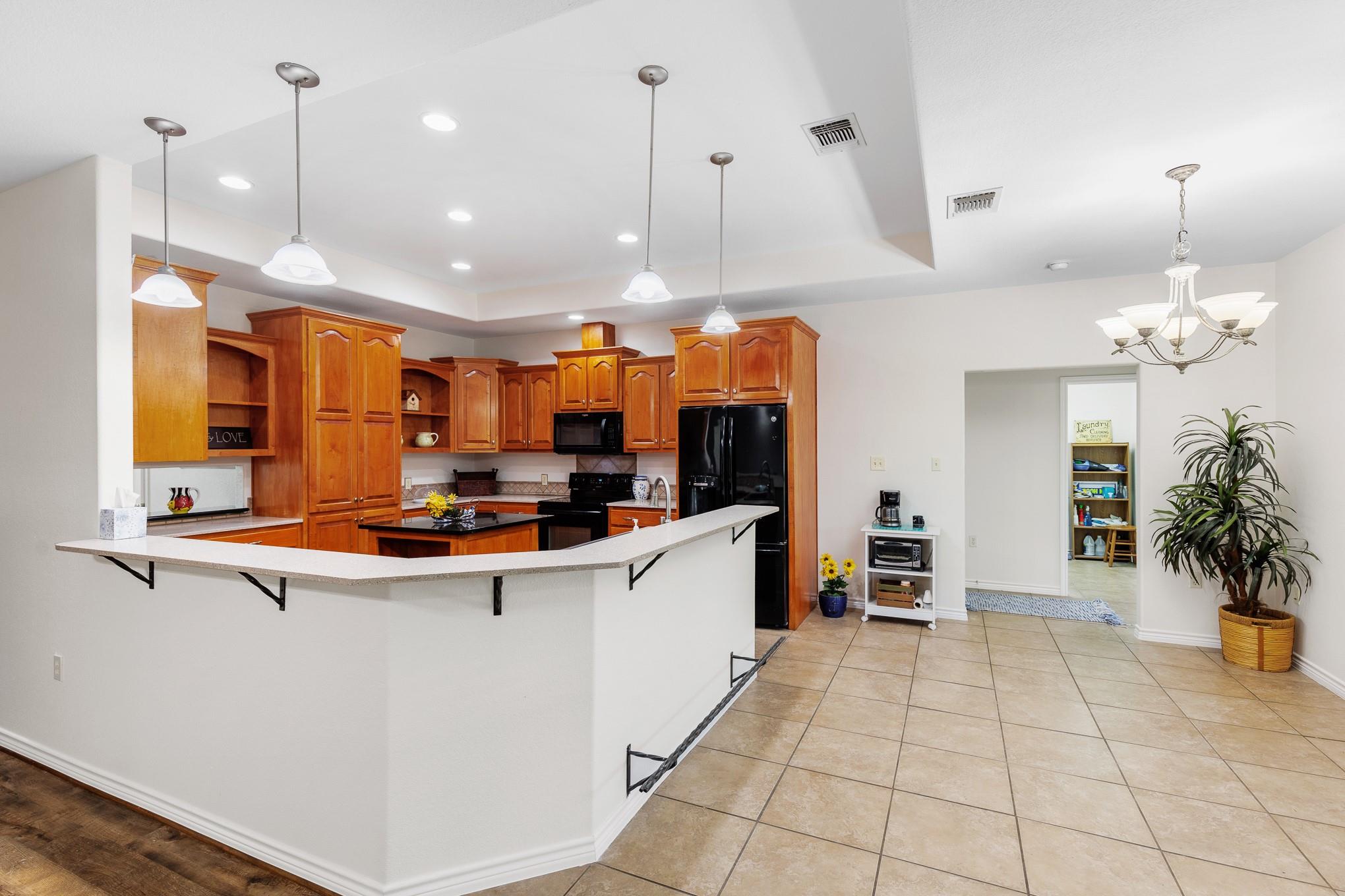 739 Birch Ln, Cottonwood Shores, TX 78657