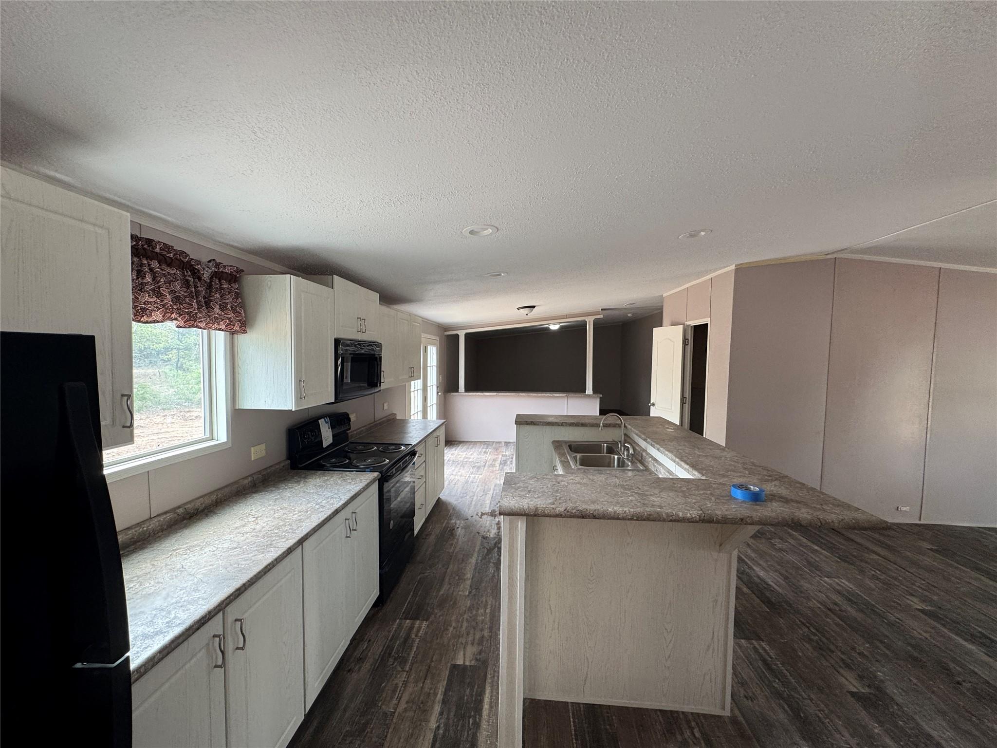 1740 Sandy Creek Rd, Red Rock, TX 78616