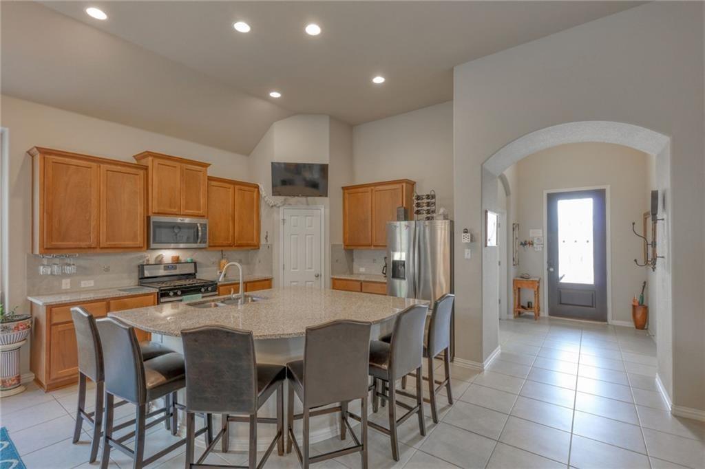 8200 Cannon Ct, Lago Vista, TX 78645