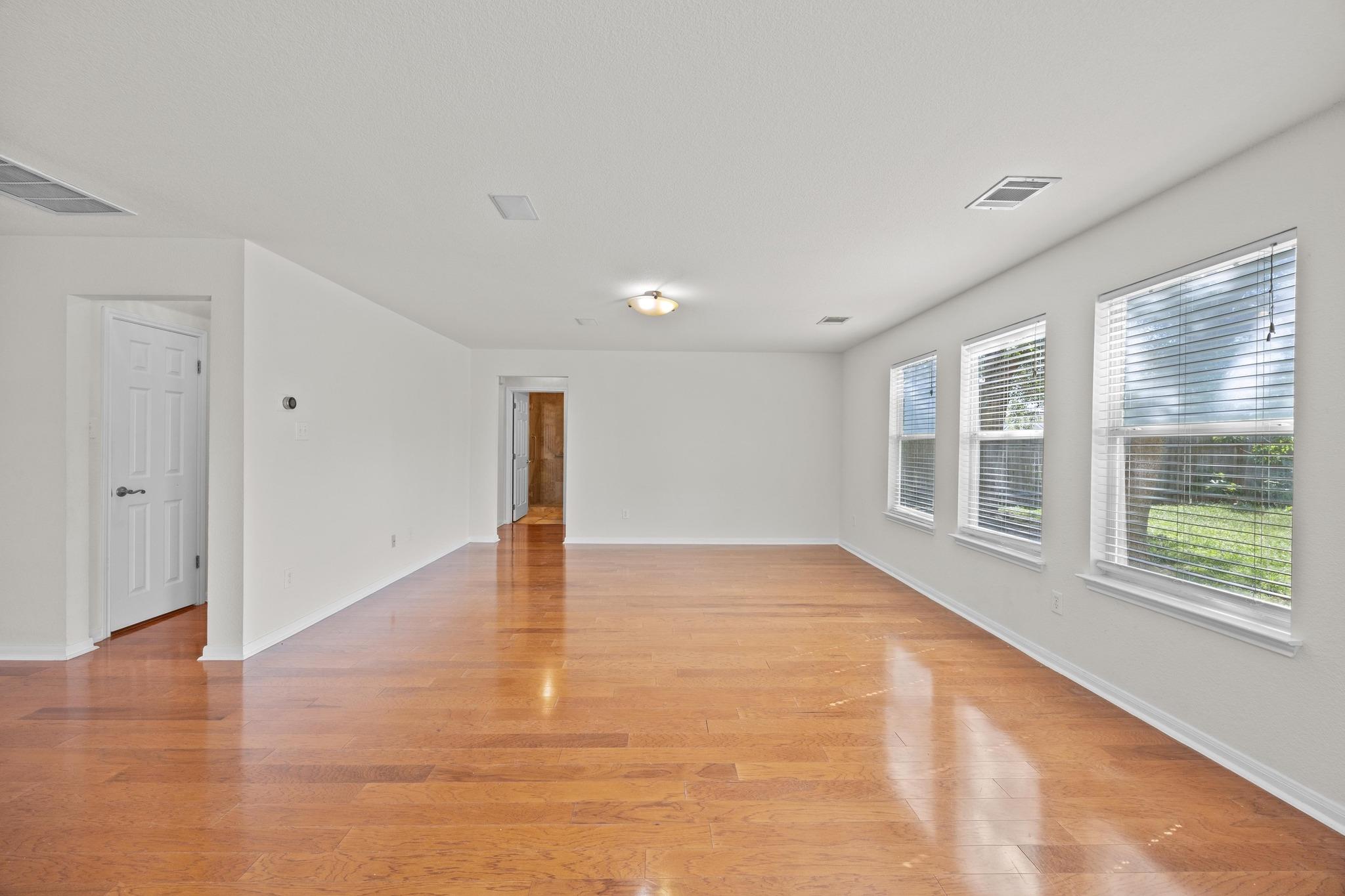 1444 Newbury St, Georgetown, TX 78626
