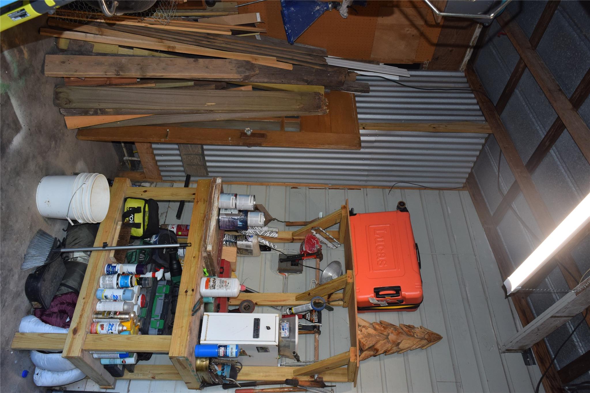 1200 NE 5th St, Smithville, TX 78957