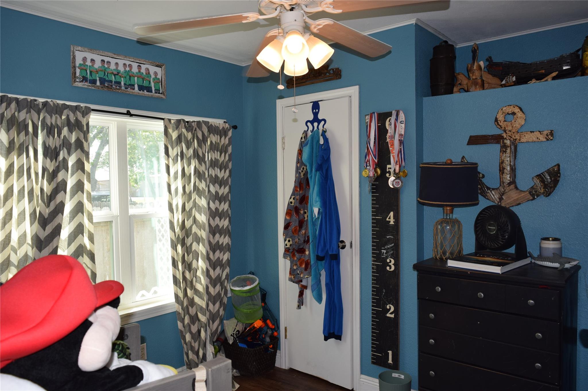 1200 NE 5th St, Smithville, TX 78957