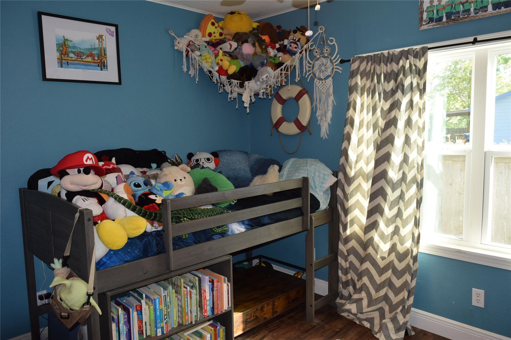 1200 NE 5th St, Smithville, TX 78957