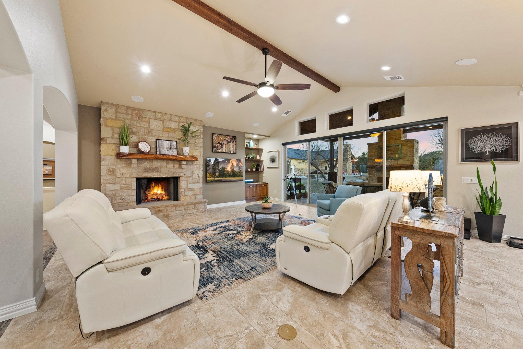 115 Oak Meadow Trl, Spicewood, TX 78669