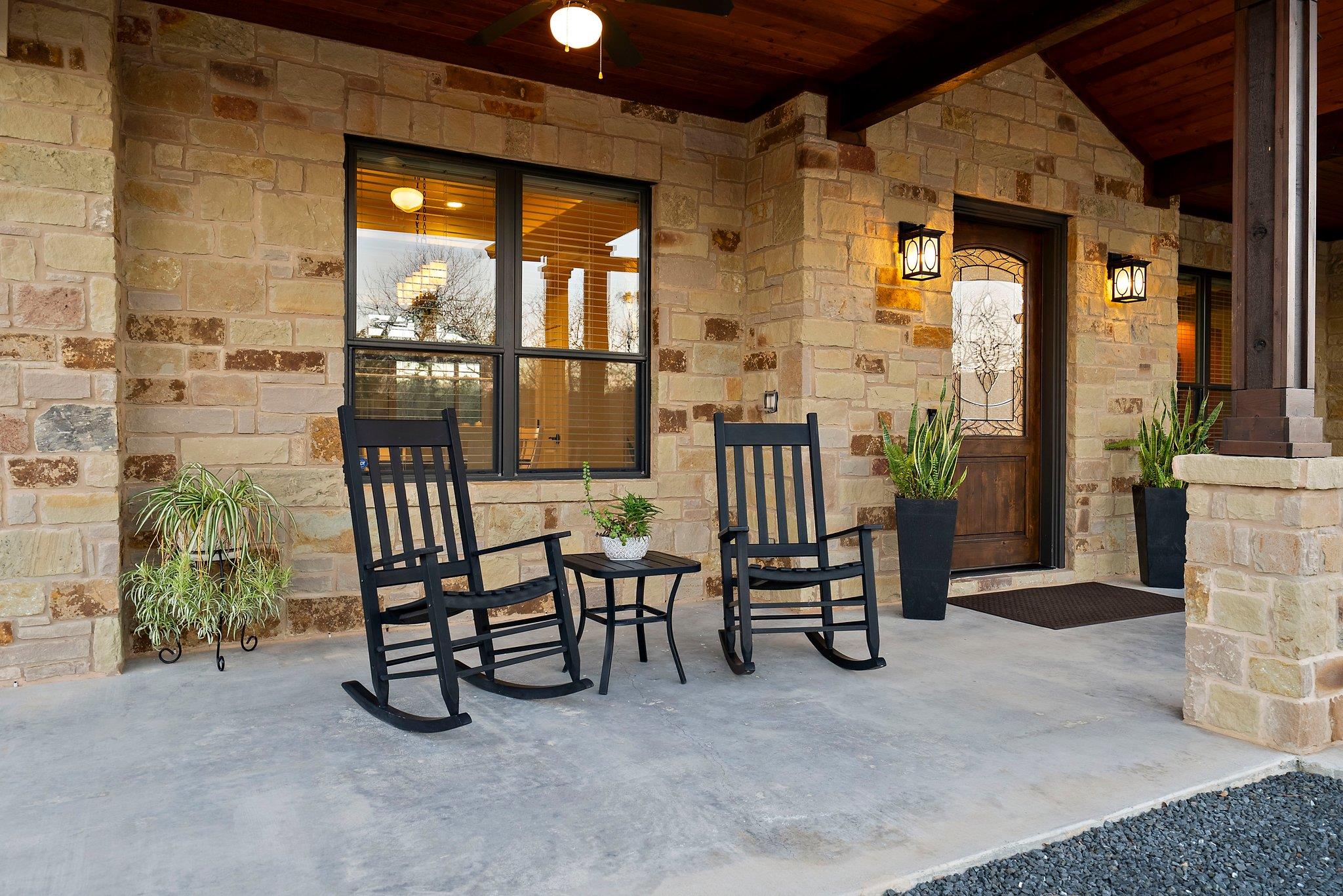 115 Oak Meadow Trl, Spicewood, TX 78669