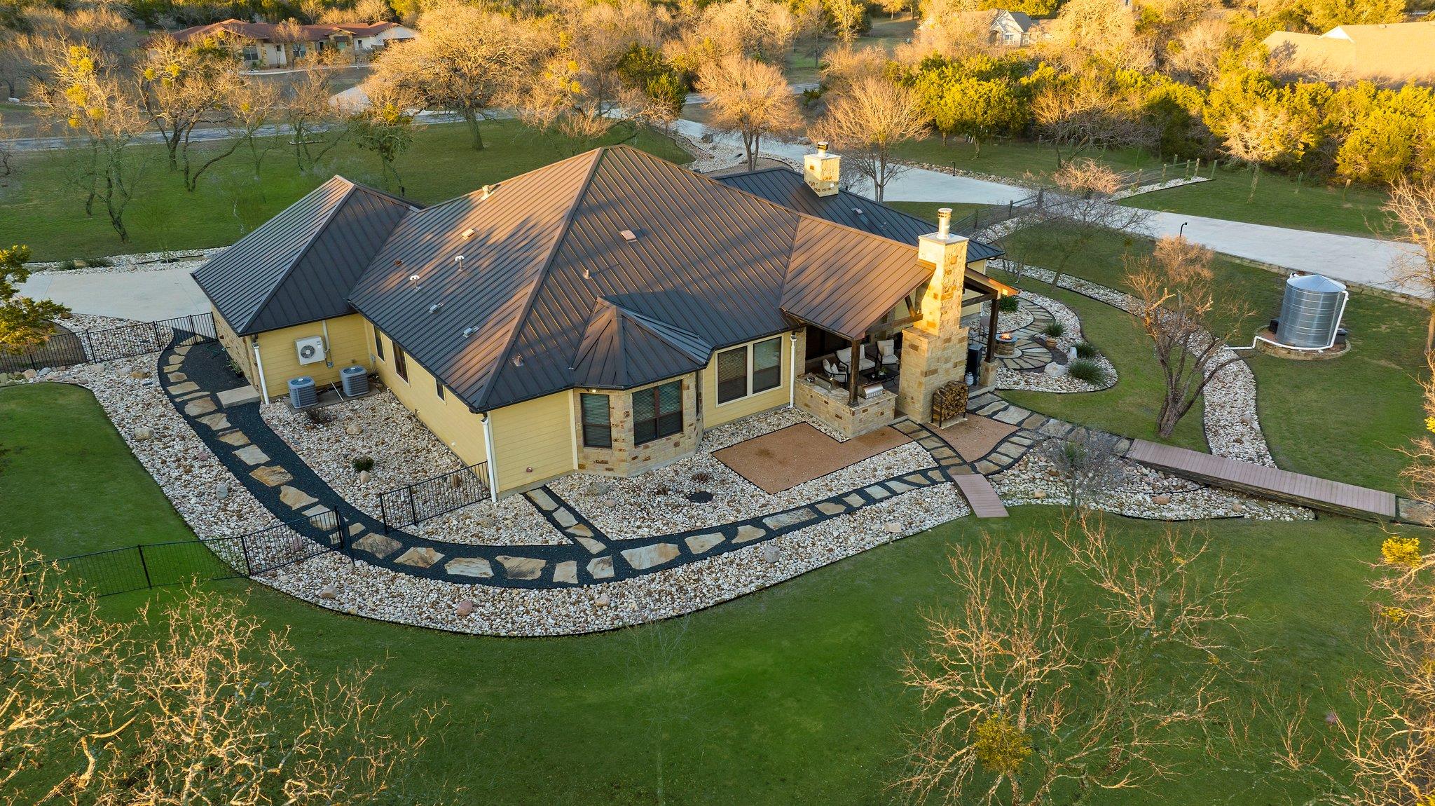 115 Oak Meadow Trl, Spicewood, TX 78669