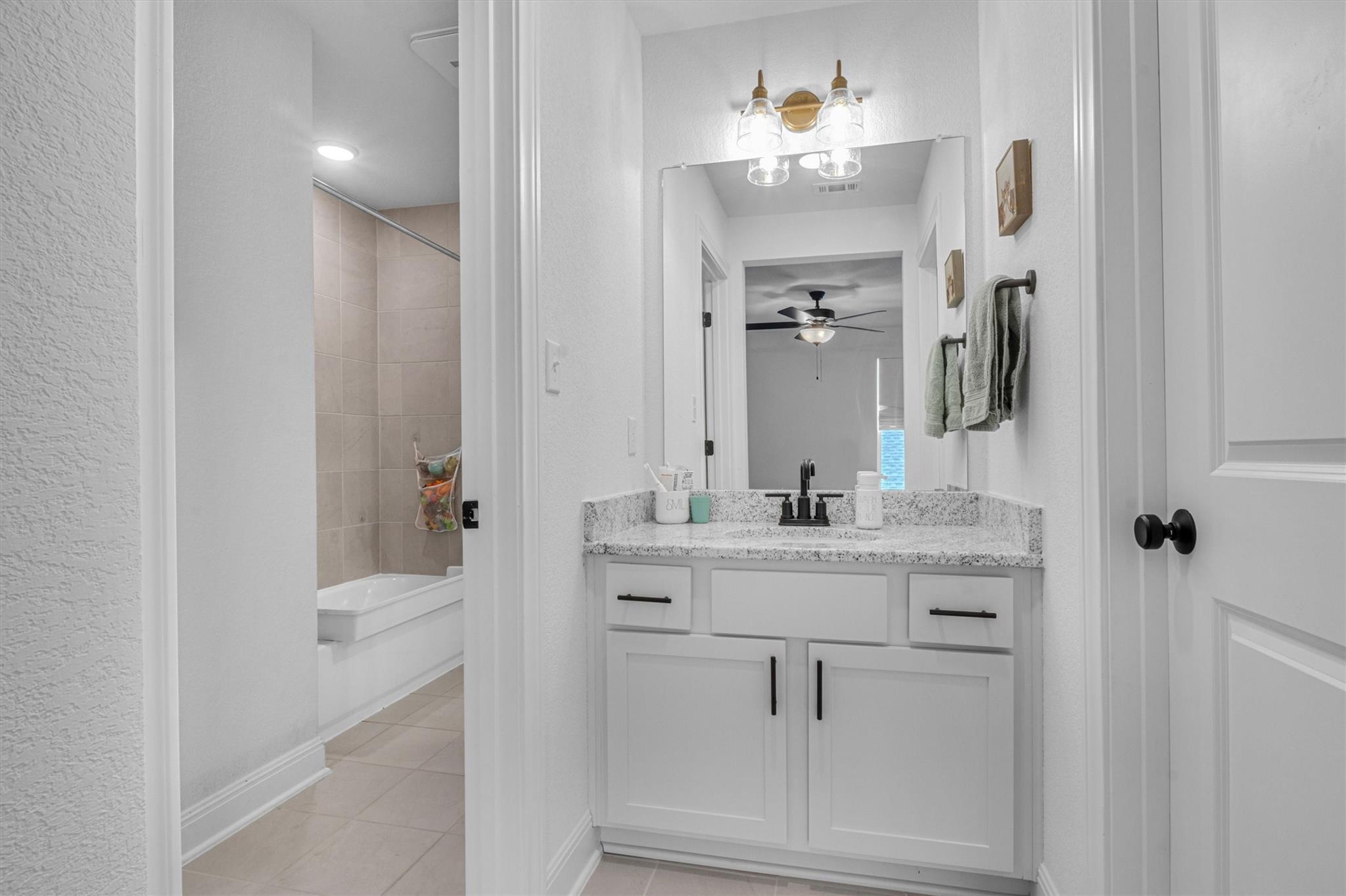 192 Yarbrough Dr, Dripping Springs, TX 78620