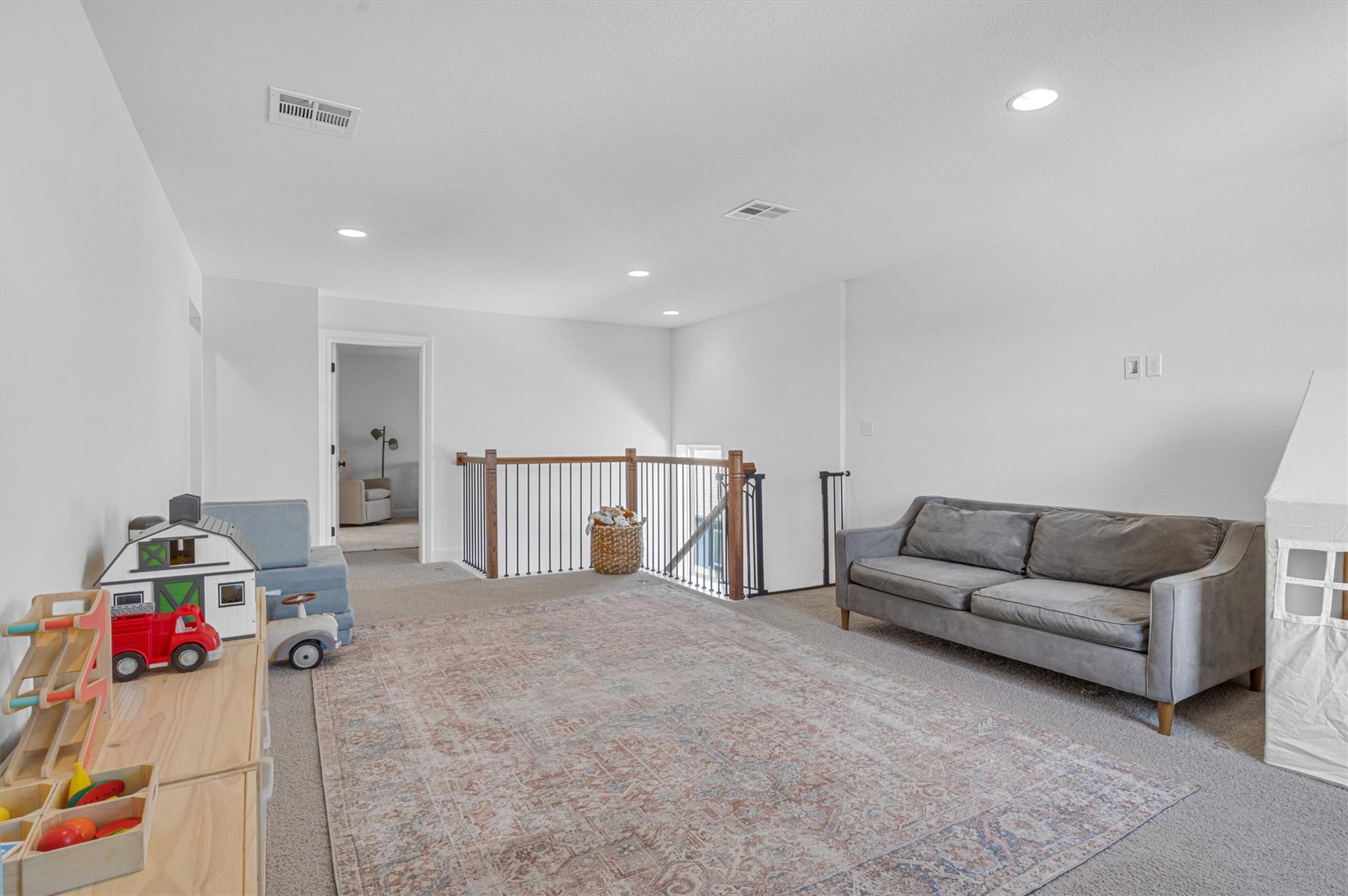 192 Yarbrough Dr, Dripping Springs, TX 78620