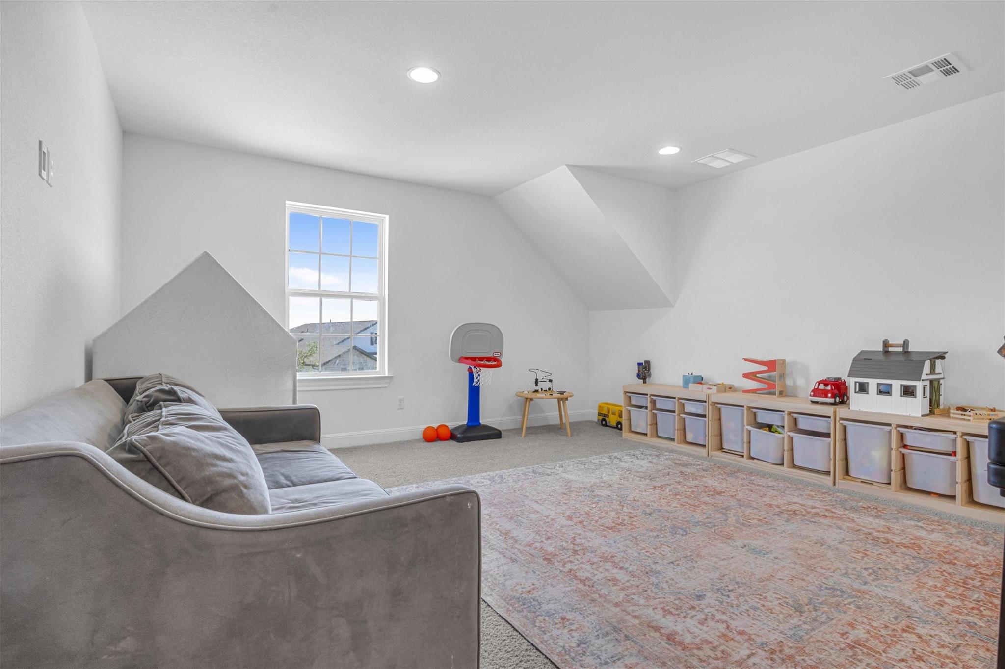 192 Yarbrough Dr, Dripping Springs, TX 78620