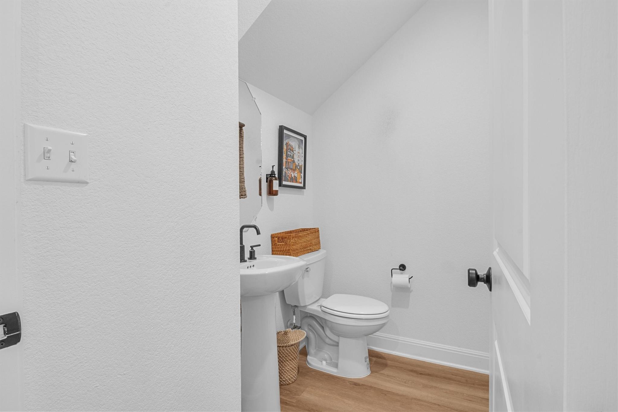 192 Yarbrough Dr, Dripping Springs, TX 78620