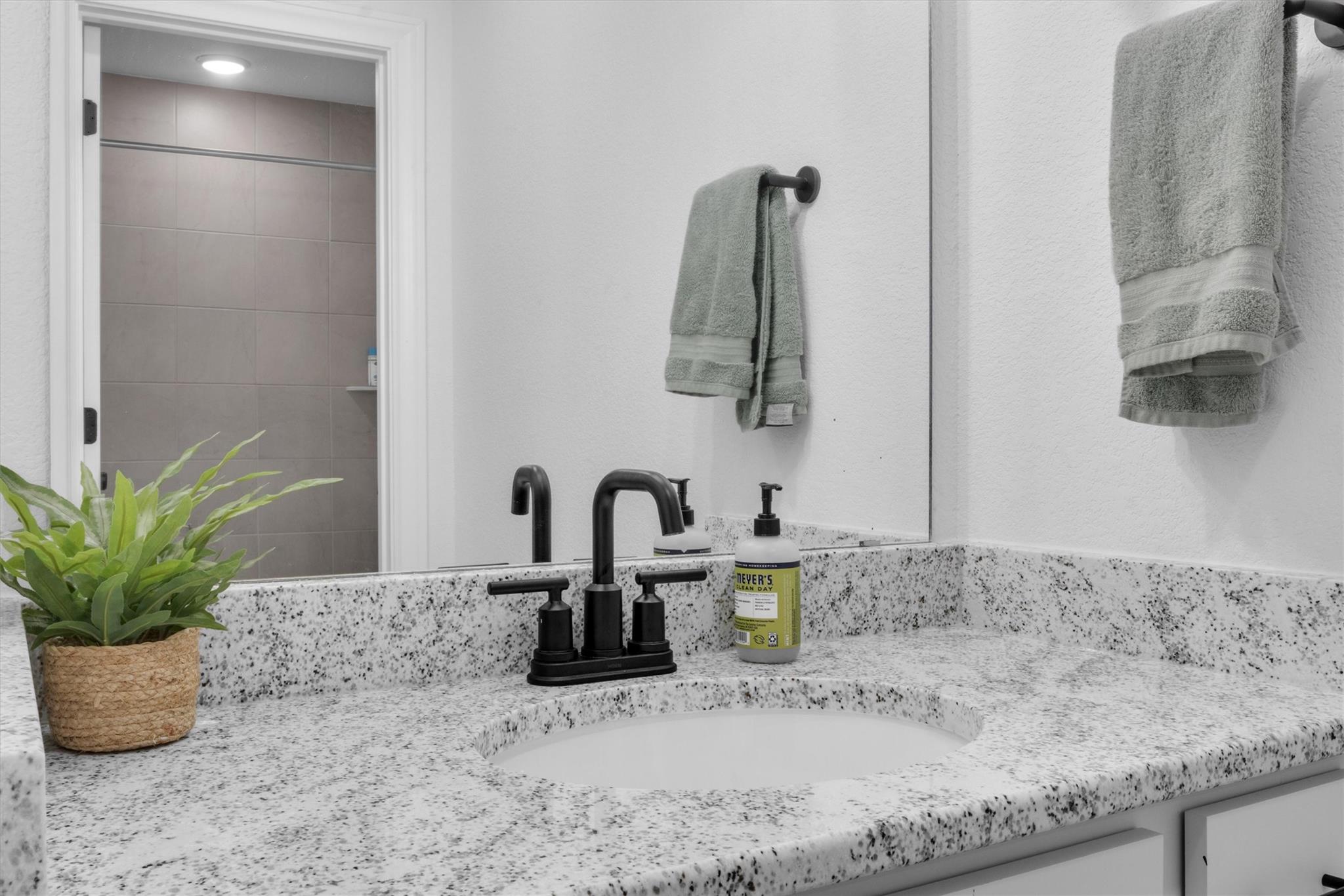 192 Yarbrough Dr, Dripping Springs, TX 78620