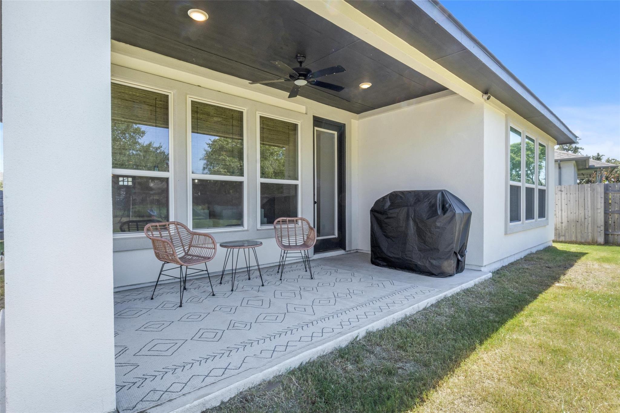 192 Yarbrough Dr, Dripping Springs, TX 78620