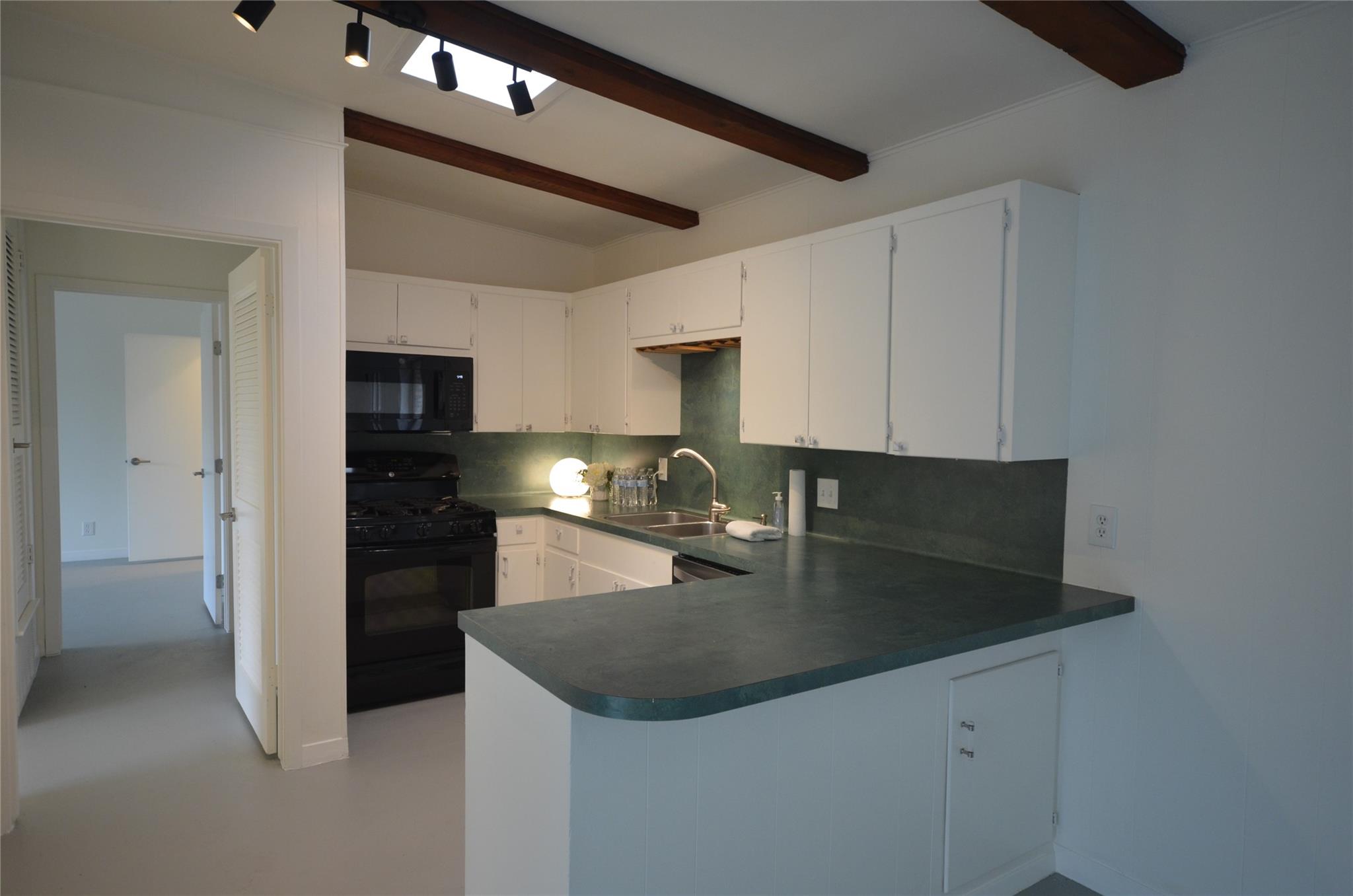 3500 Catalina Dr, Austin, TX 78741