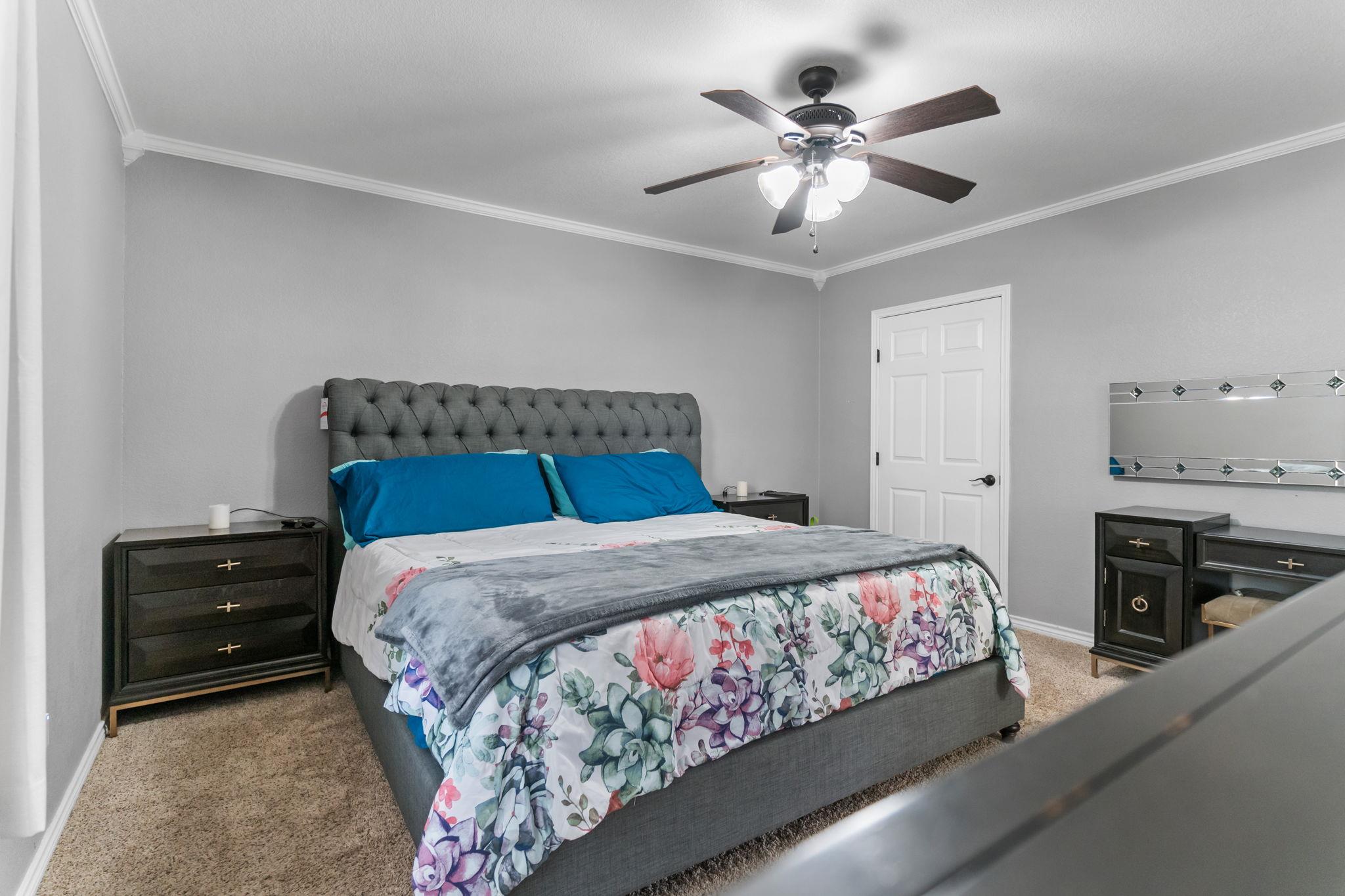 129 Valley Spur, Smithville, TX 78957