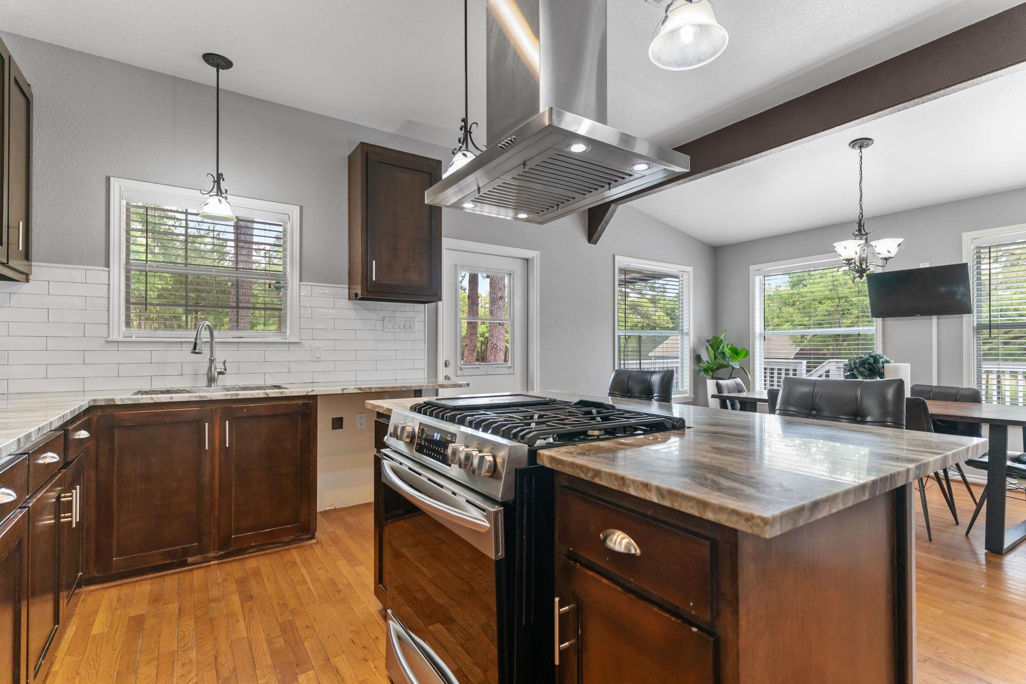 129 Valley Spur, Smithville, TX 78957