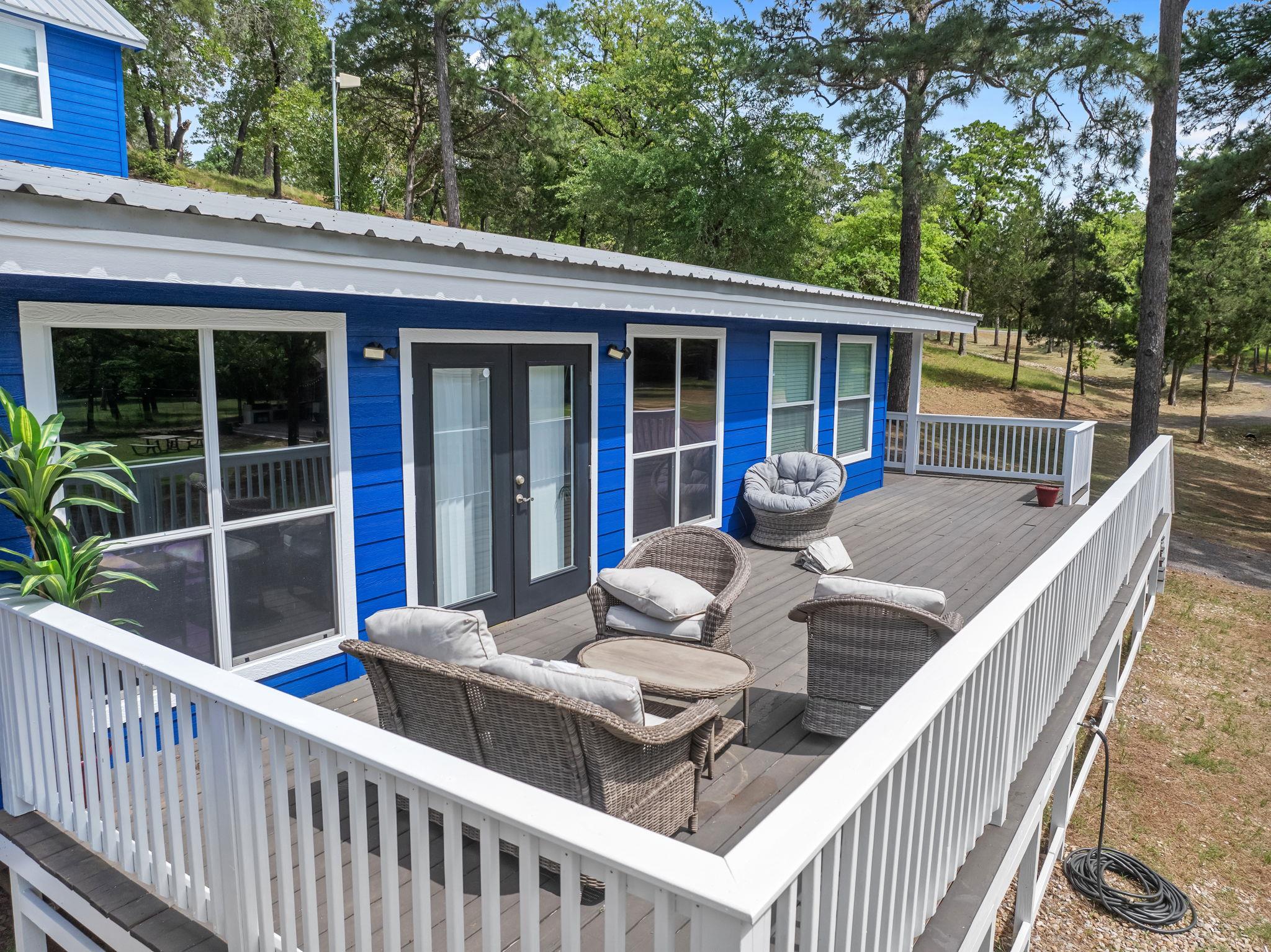 129 Valley Spur, Smithville, TX 78957