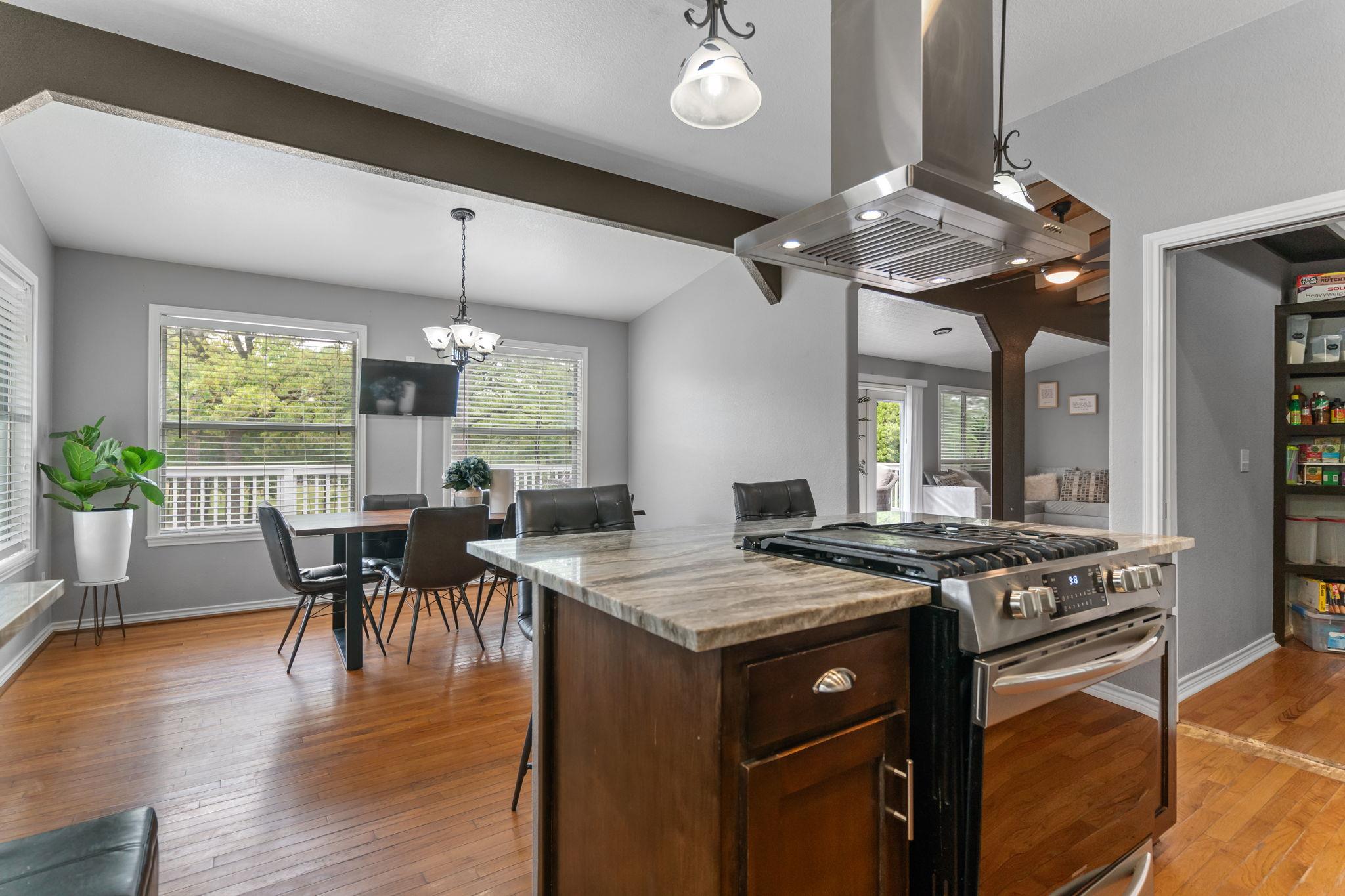 129 Valley Spur, Smithville, TX 78957