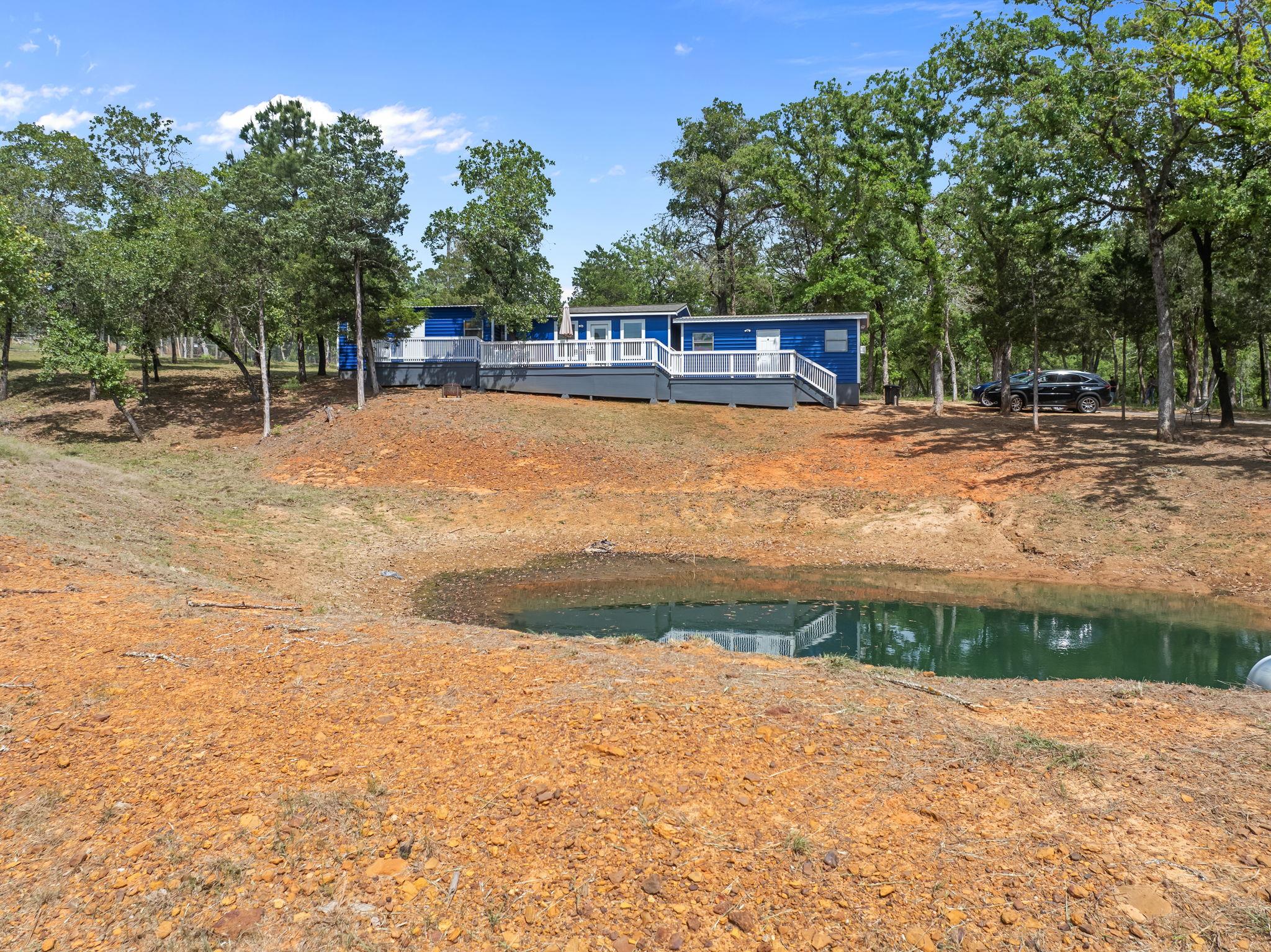 129 Valley Spur, Smithville, TX 78957