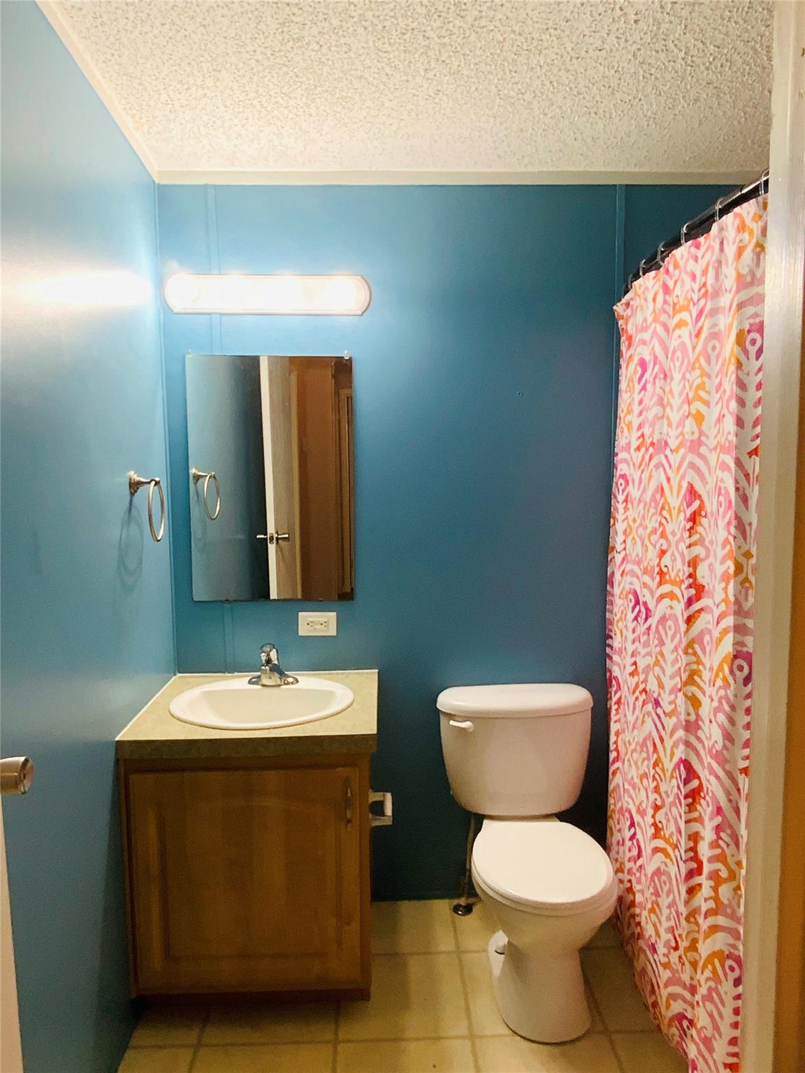 525 South Chambers St, Giddings, TX 78942