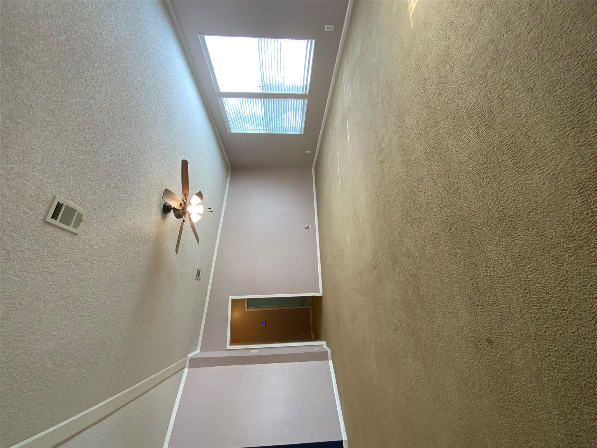 525 South Chambers St, Giddings, TX 78942