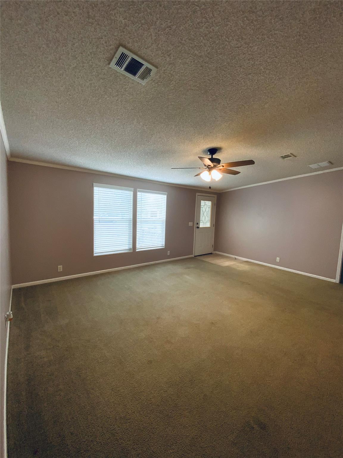 525 South Chambers St, Giddings, TX 78942