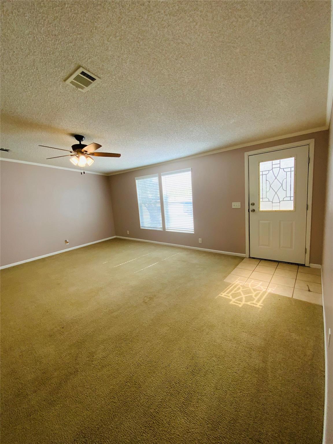525 South Chambers St, Giddings, TX 78942