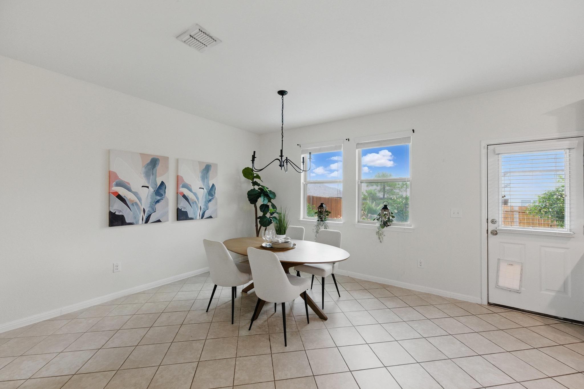 300 Wapiti Rd, Buda, TX 78610