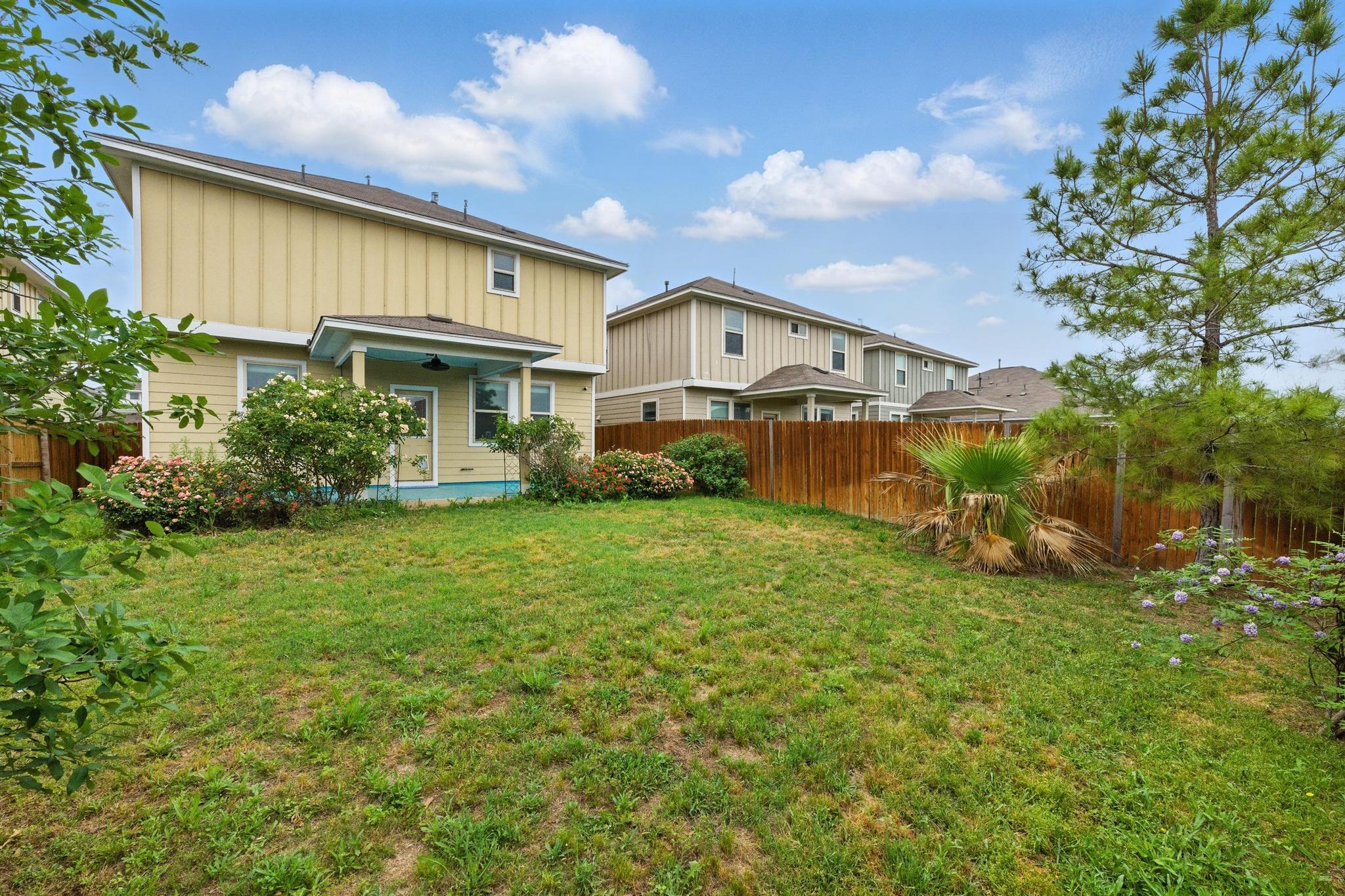 300 Wapiti Rd, Buda, TX 78610