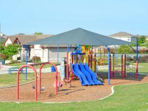 300 Wapiti Rd, Buda, TX 78610