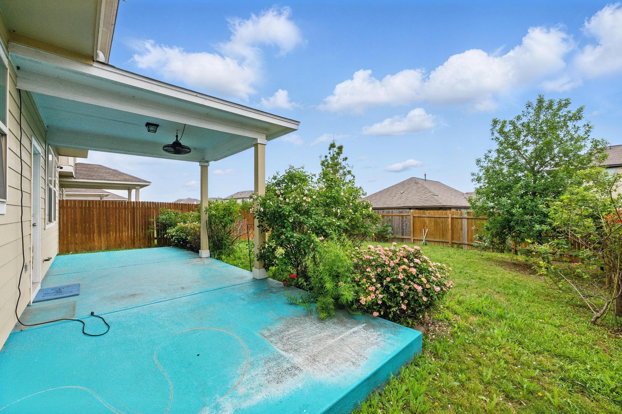 300 Wapiti Rd, Buda, TX 78610