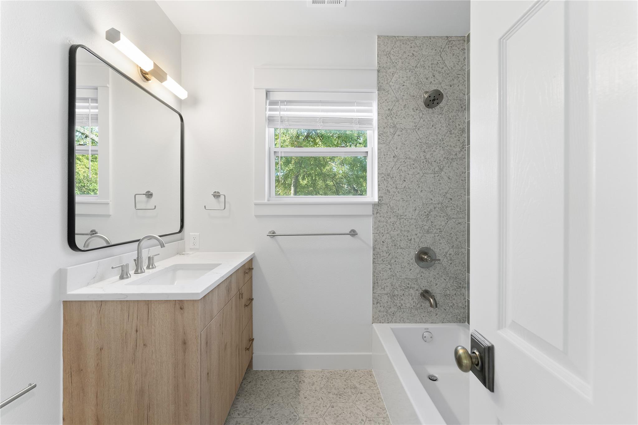 3301 Duval St, Austin, TX 78705