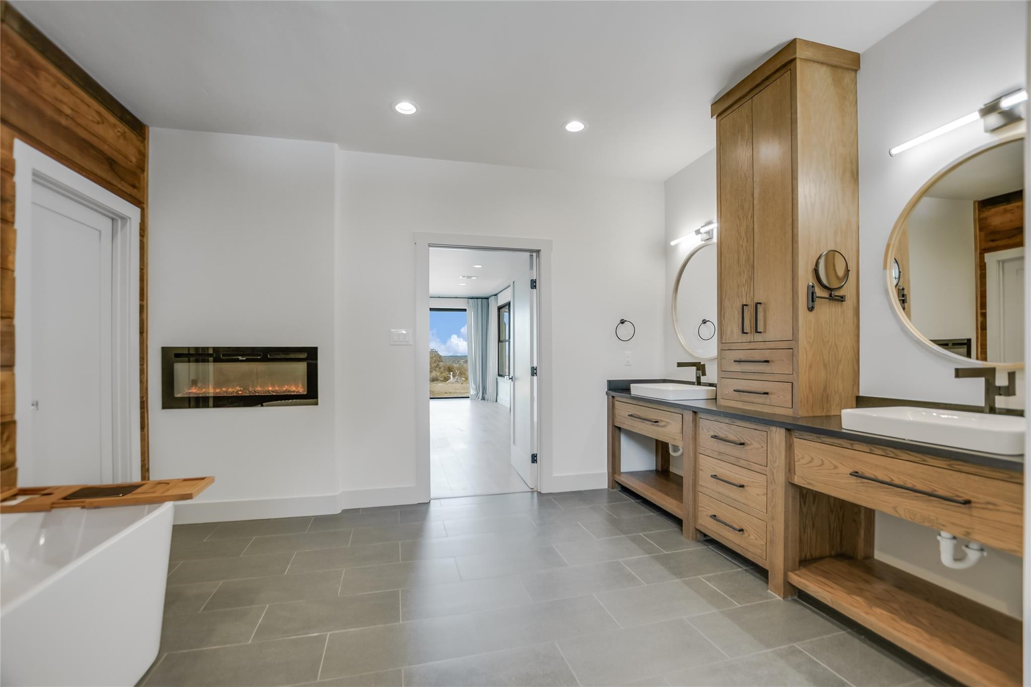 418 The Hills Rd, Horseshoe Bay, TX 78657