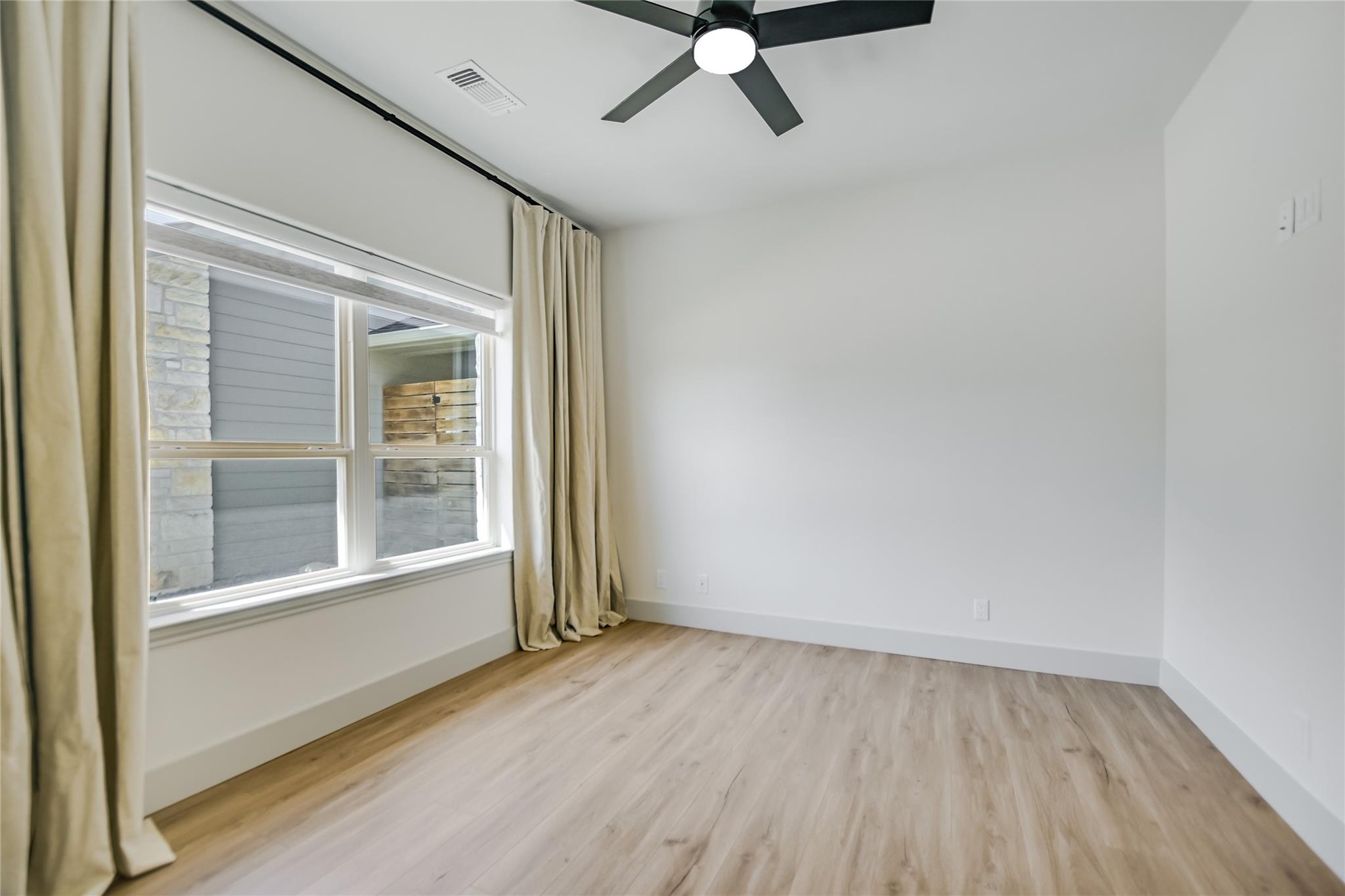 418 The Hills Rd, Horseshoe Bay, TX 78657