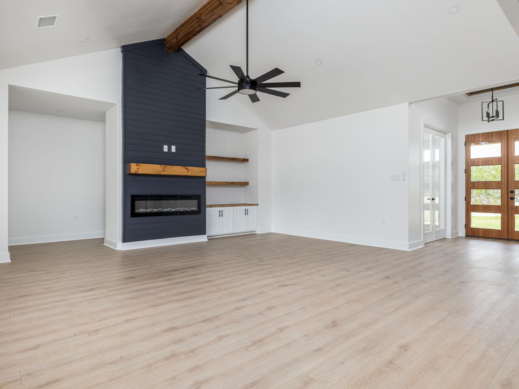 811 County Road 200, Burnet, TX 78611