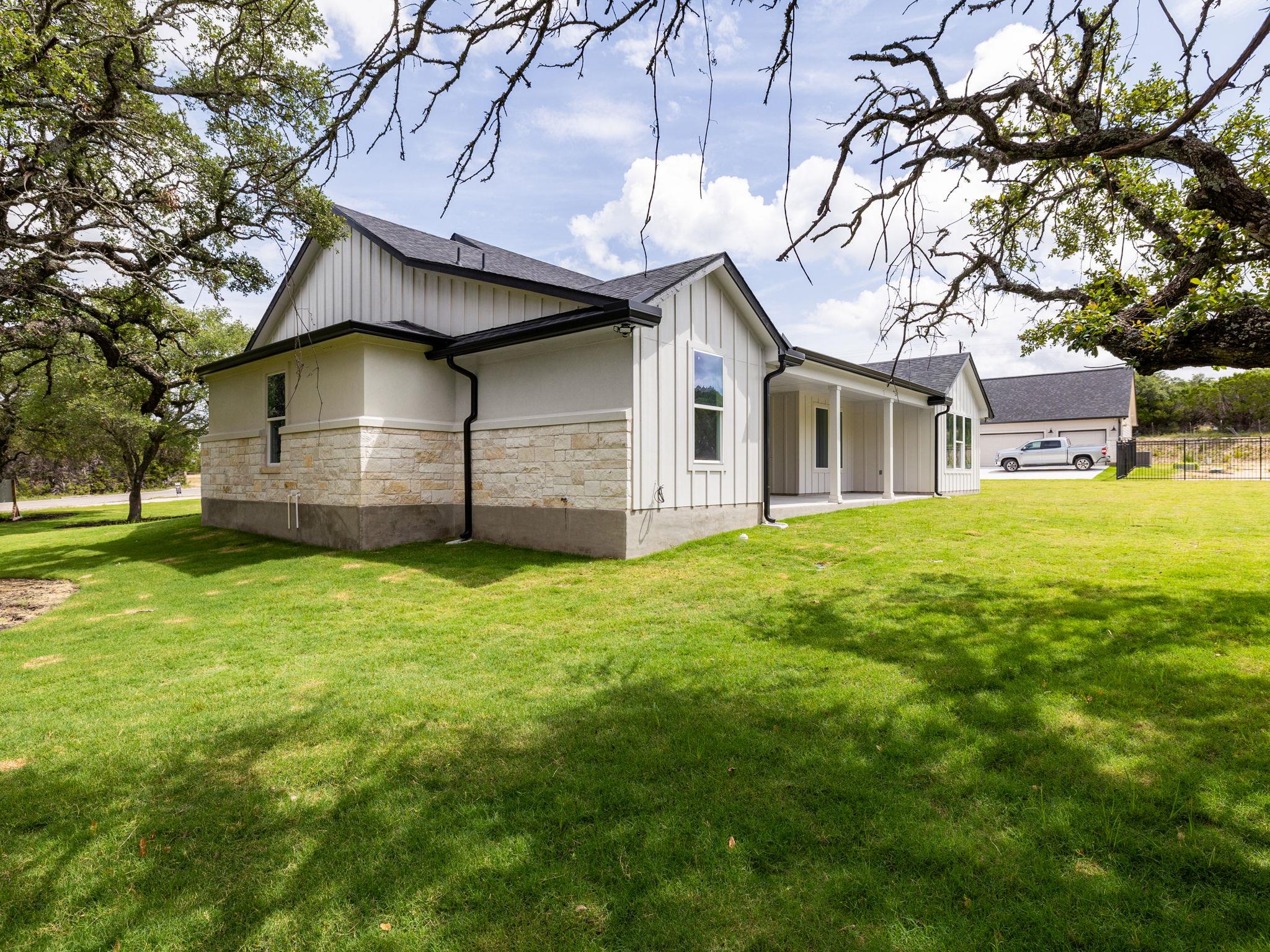 811 County Road 200, Burnet, TX 78611